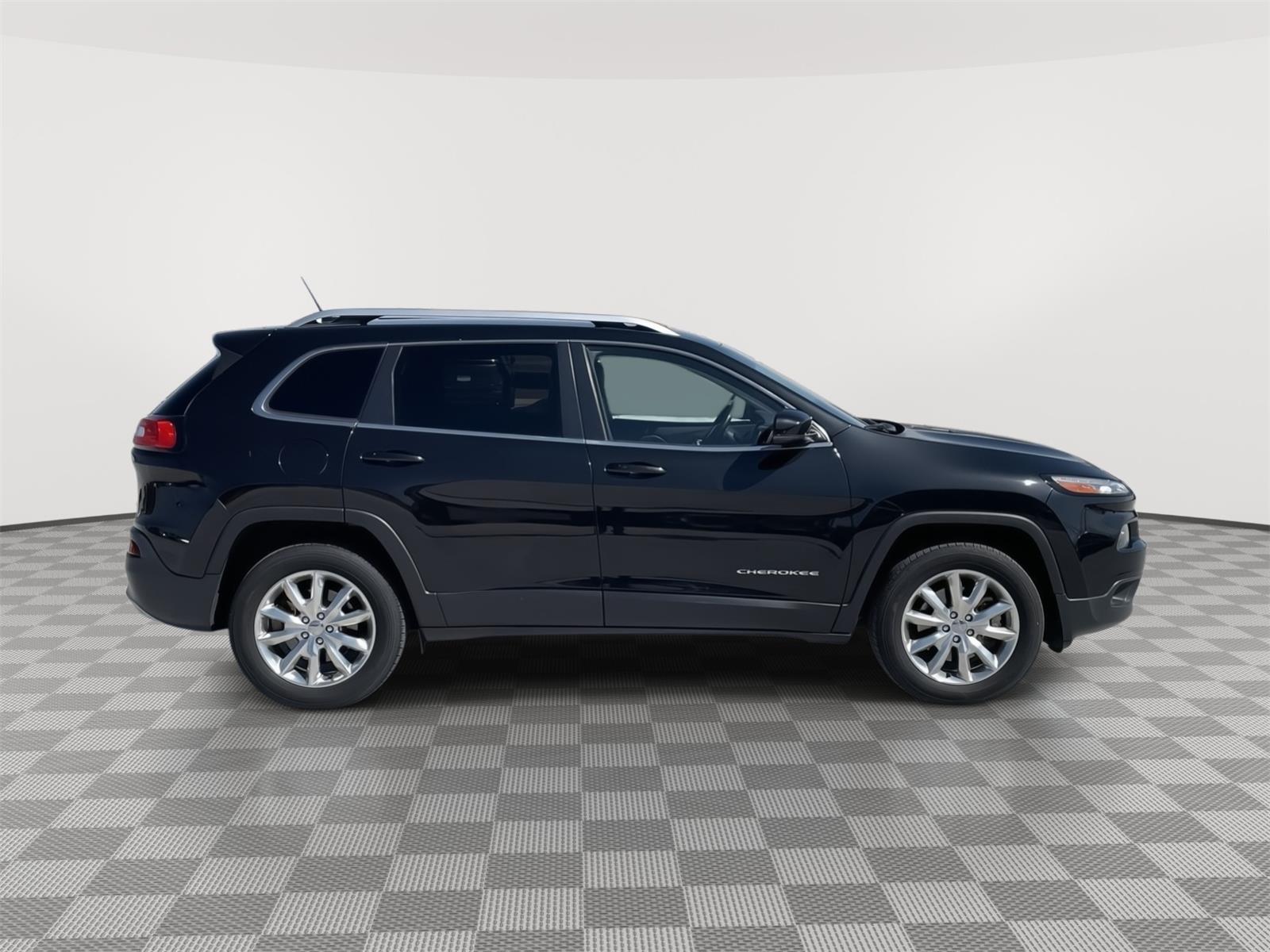Pre-Owned 2015 Jeep Cherokee for sale in Grand Island NE