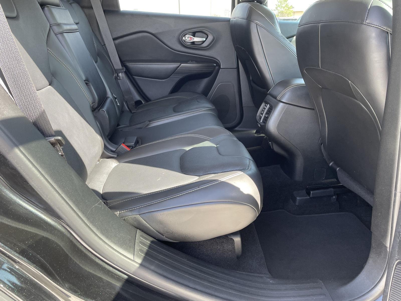 Pre-Owned 2015 Jeep Cherokee for sale in Grand Island NE