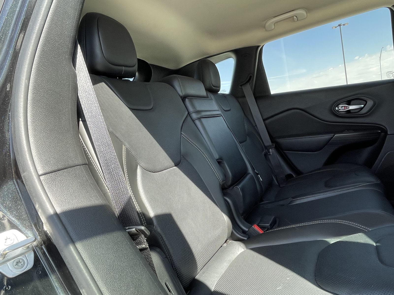 Pre-Owned 2015 Jeep Cherokee for sale in Grand Island NE