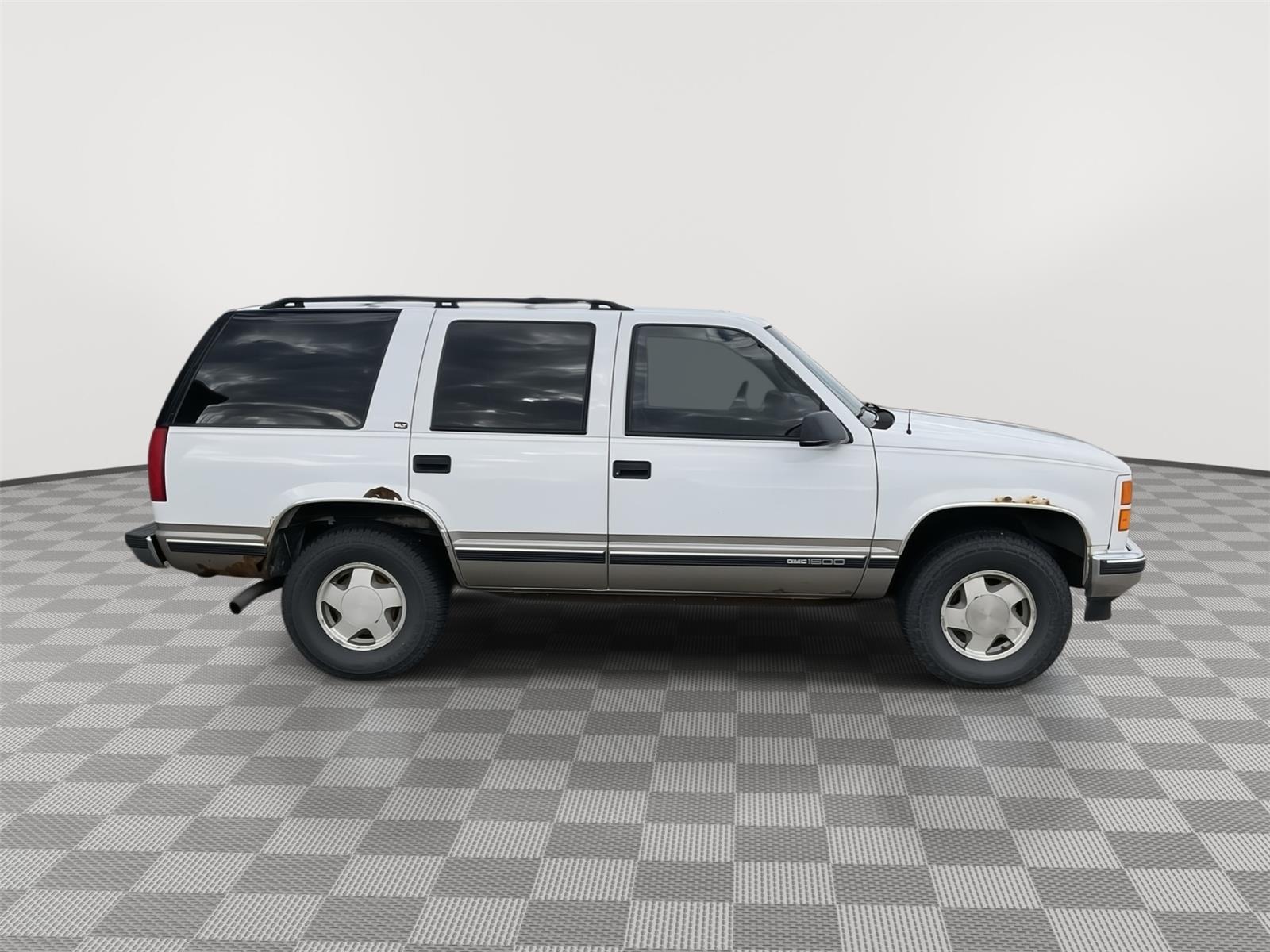 Pre-Owned 1999 GMC Yukon for sale in Grand Island NE