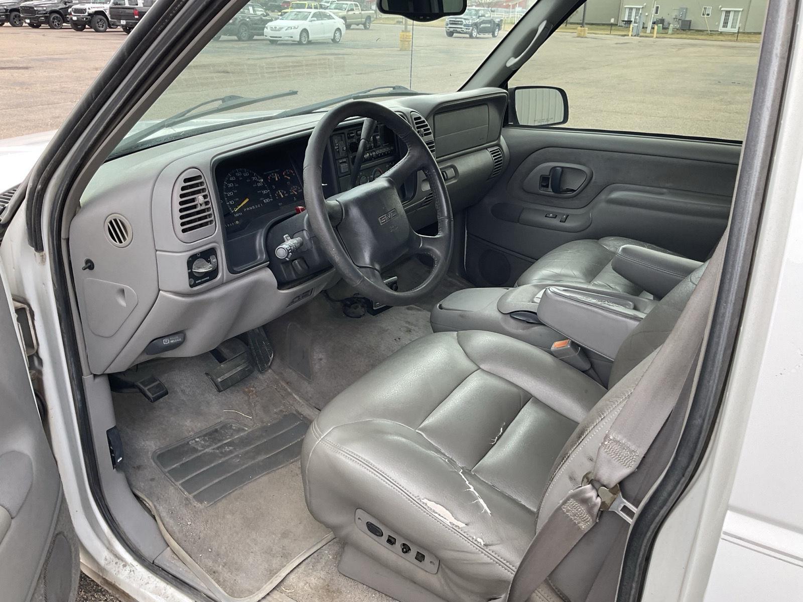 Pre-Owned 1999 GMC Yukon for sale in Grand Island NE