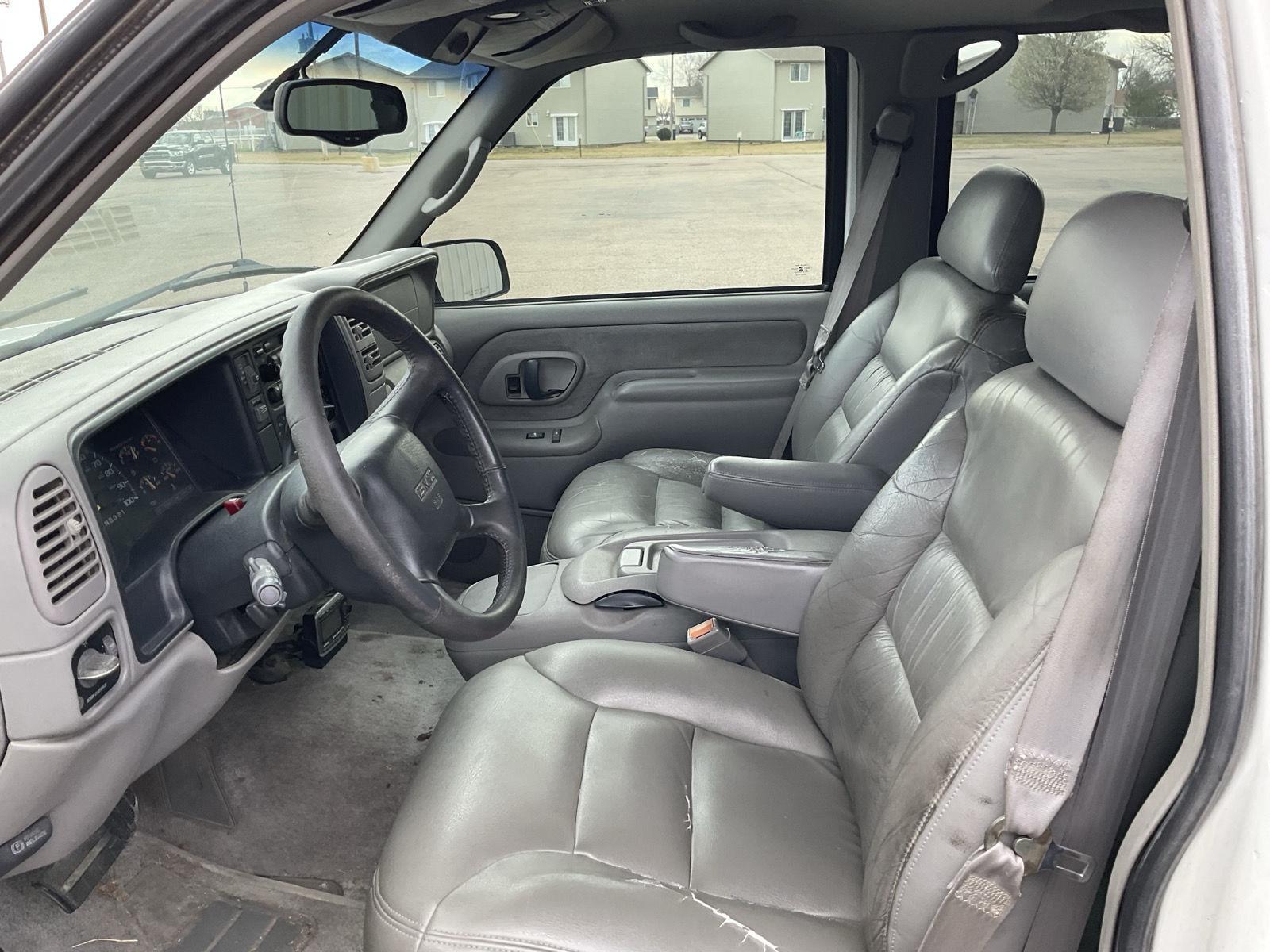 Pre-Owned 1999 GMC Yukon for sale in Grand Island NE