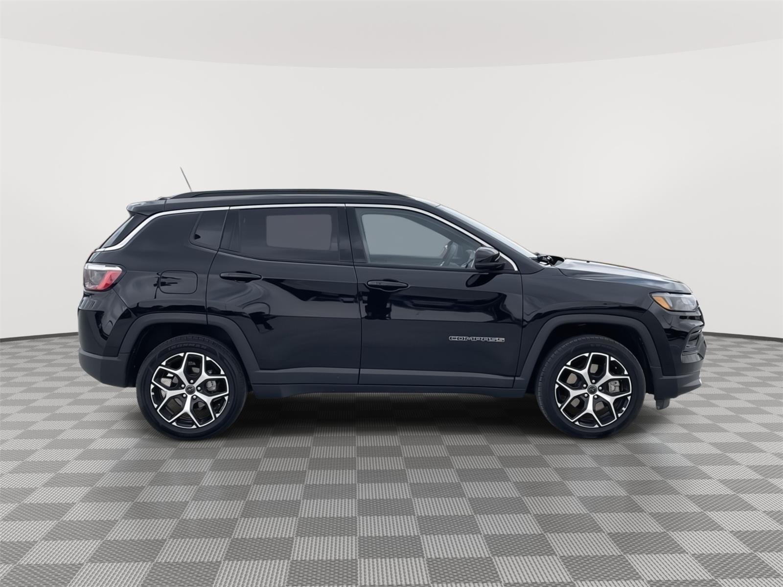 Used 2025 Jeep Compass for sale in Grand Island NE