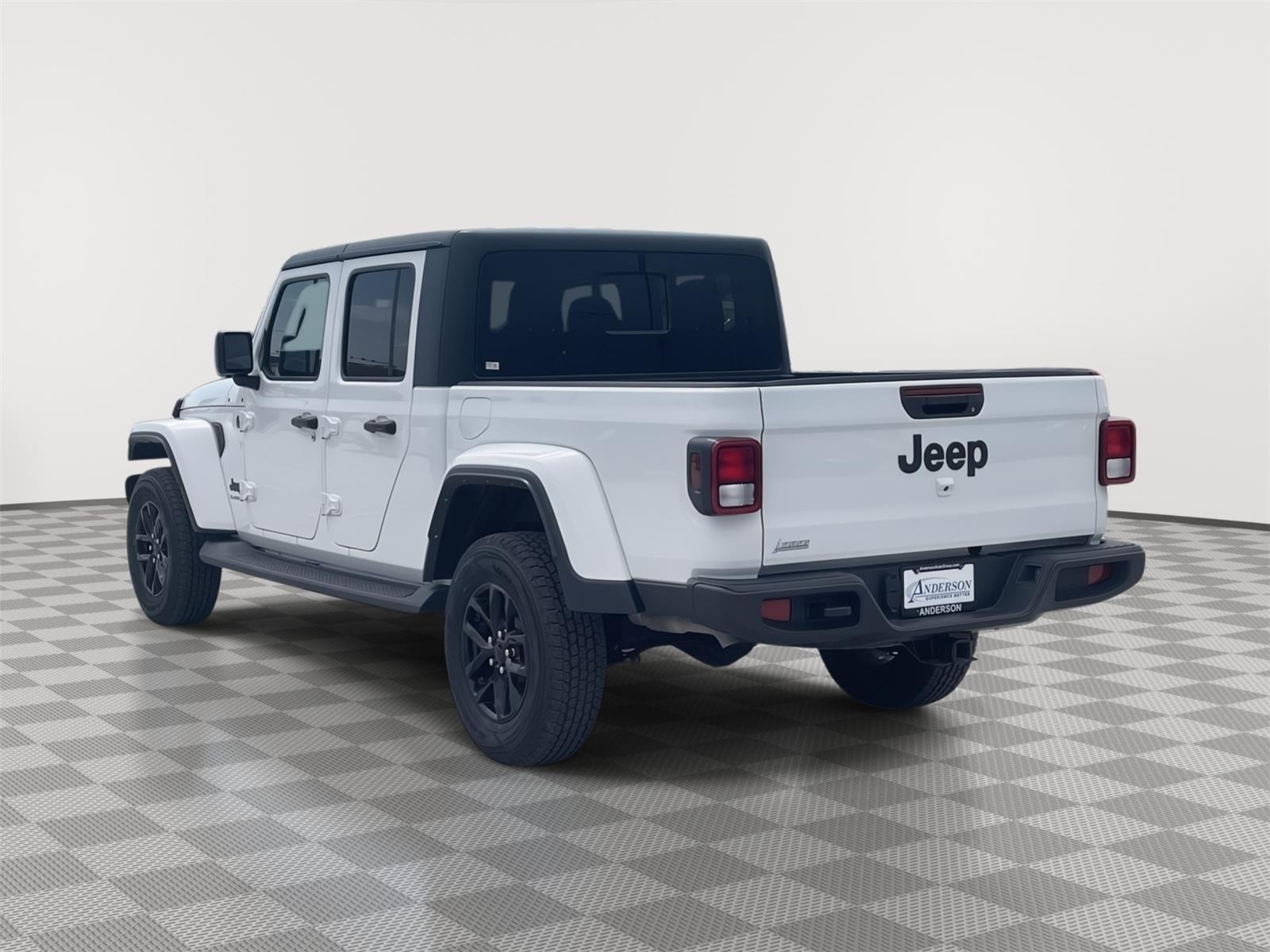Used 2022 Jeep Gladiator for sale in Grand Island NE