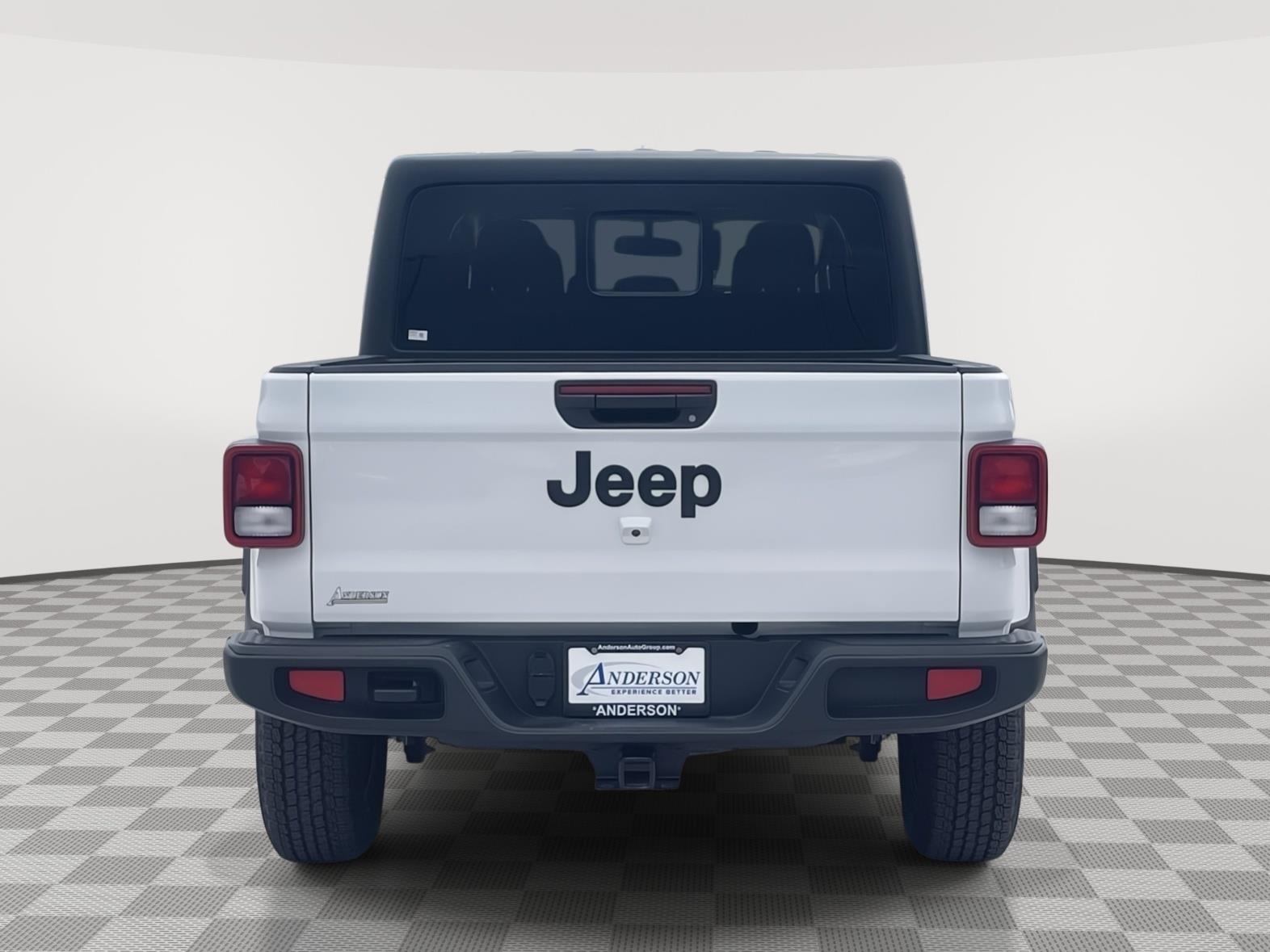 Pre-Owned 2022 Jeep Gladiator for sale in Grand Island NE