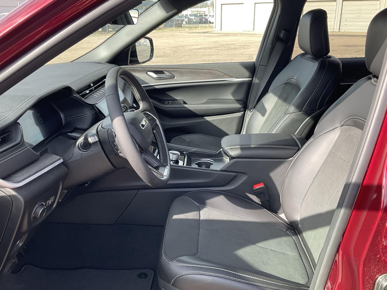 New 2026 Jeep Grand Cherokee L for sale in Grand Island NE