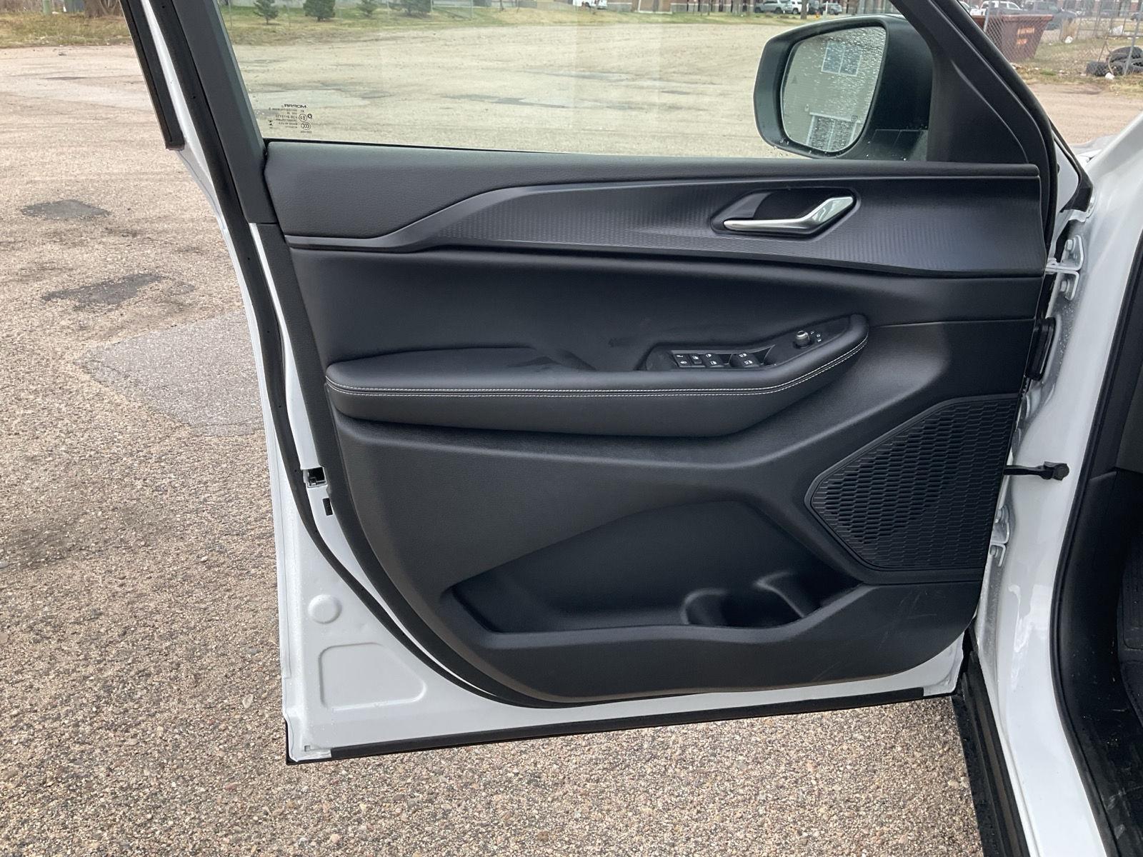 New 2026 Jeep Grand Cherokee L for sale in Grand Island NE