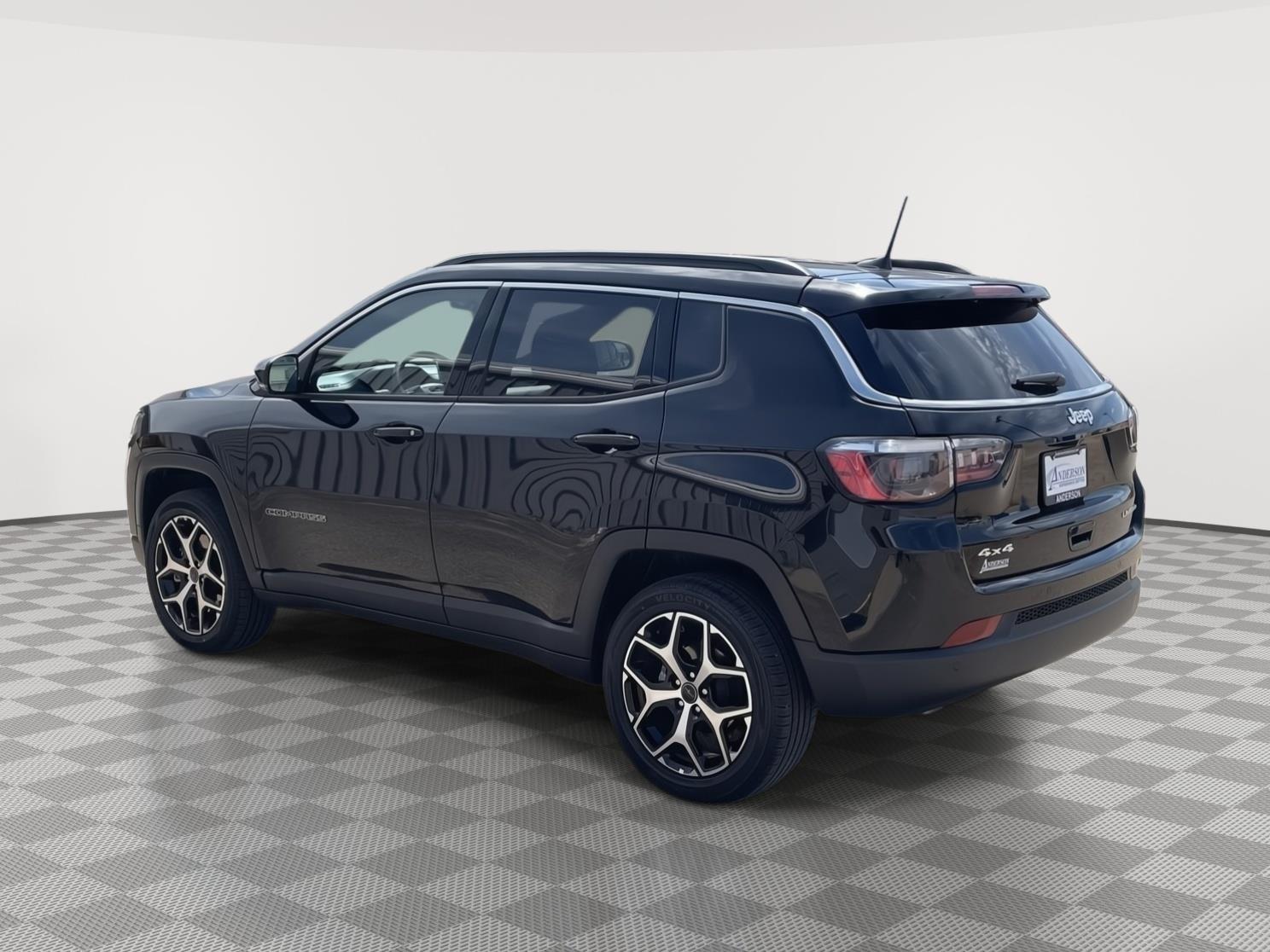 Used 2025 Jeep Compass for sale in Grand Island NE