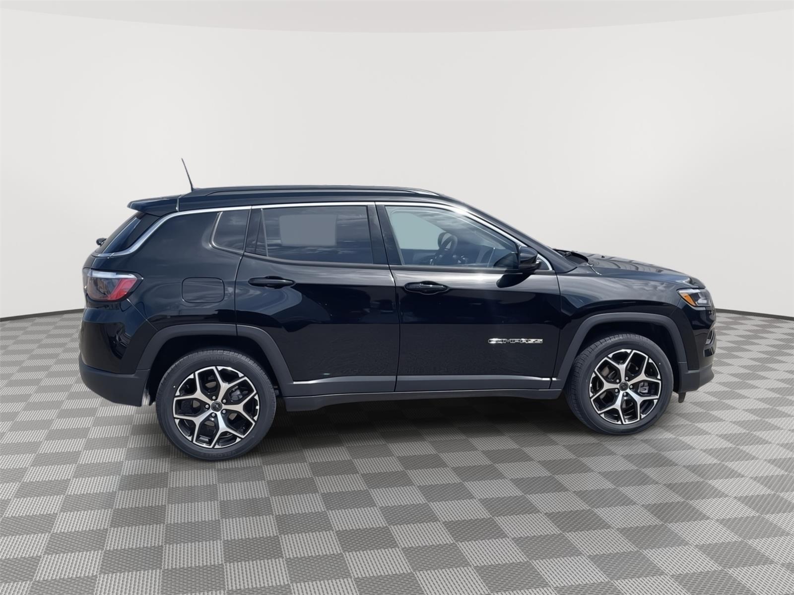 Used 2025 Jeep Compass for sale in Grand Island NE