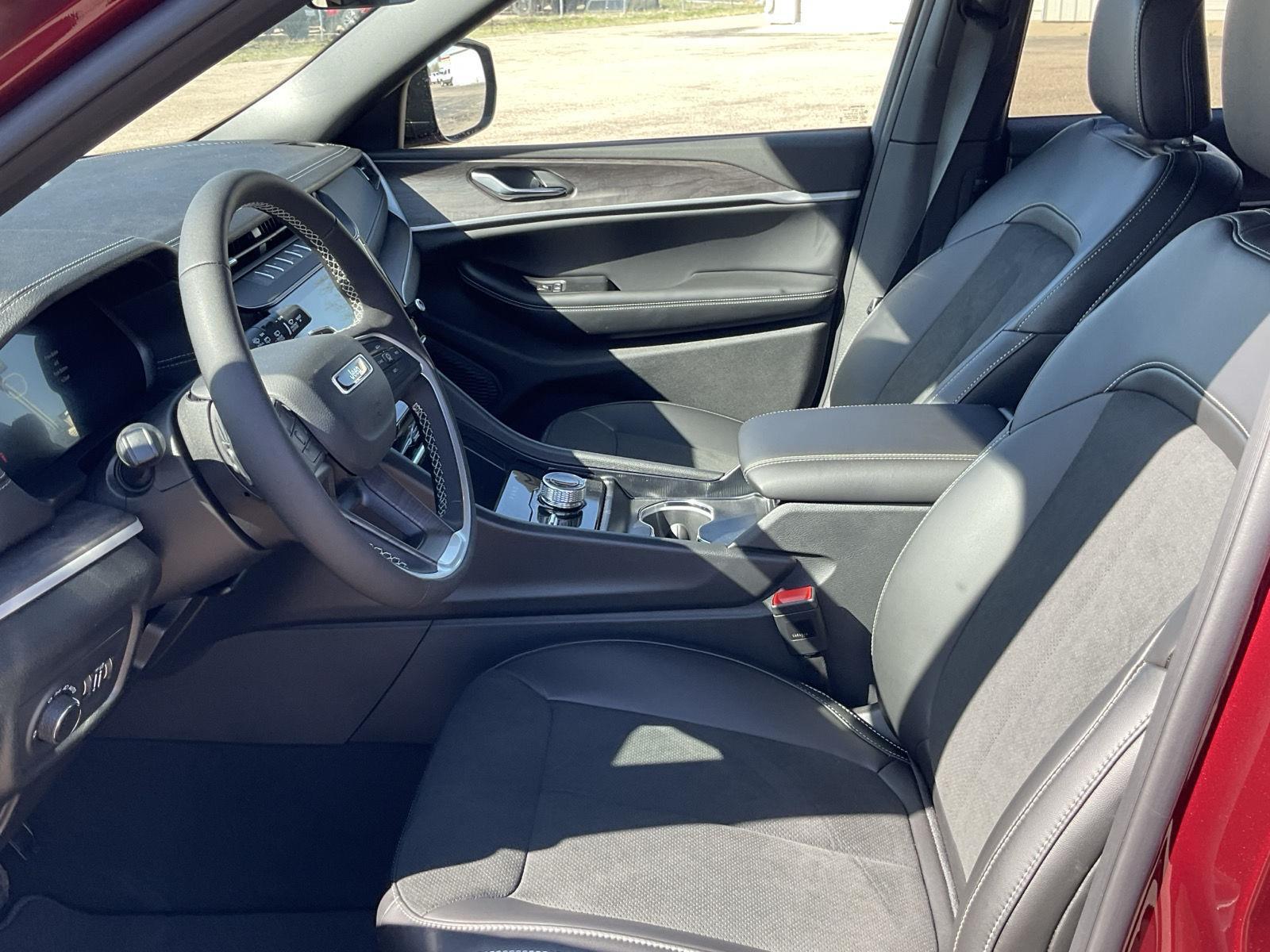 New 2026 Jeep Grand Cherokee L for sale in Grand Island NE