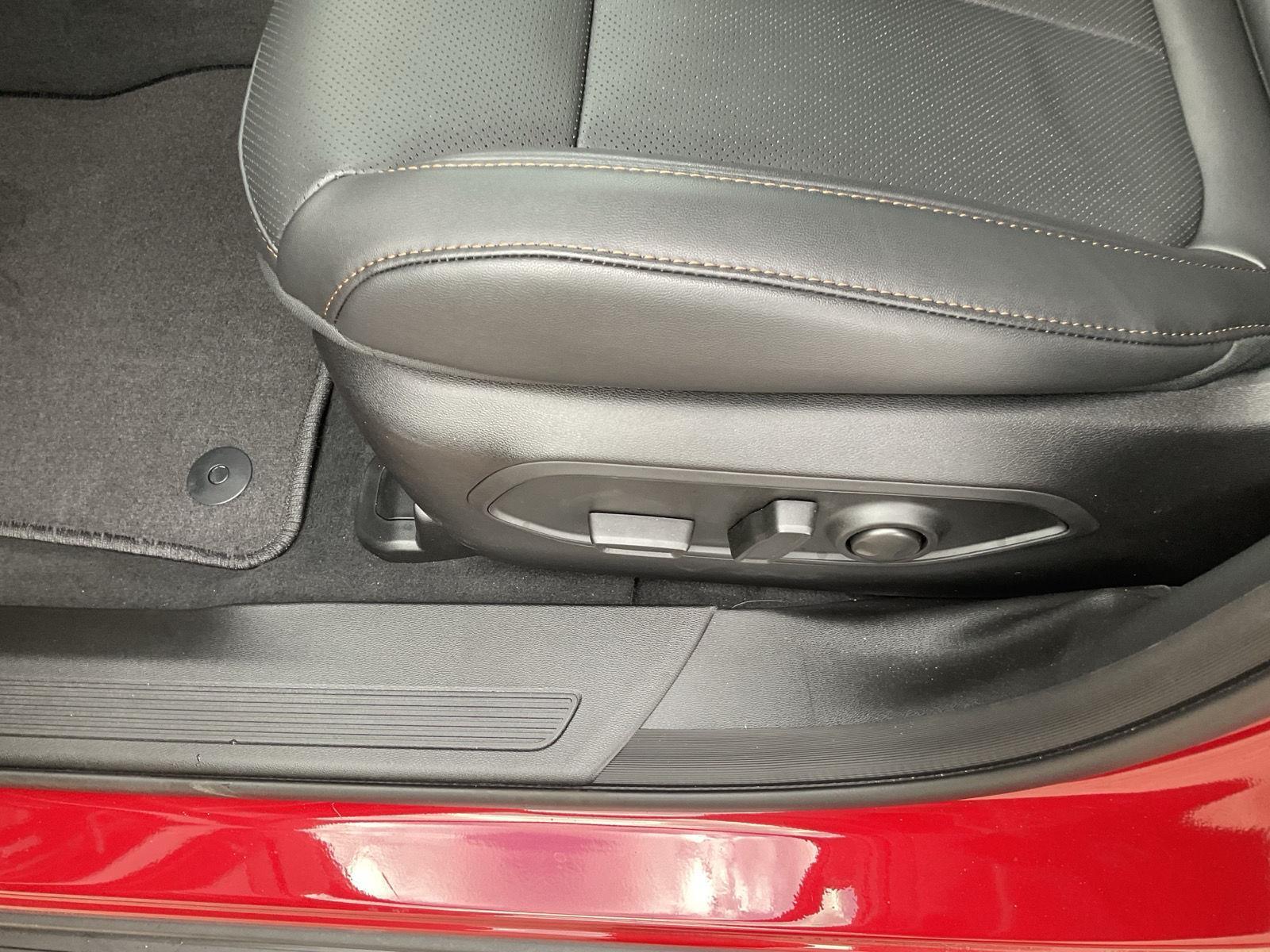 New 2026 Jeep Cherokee for sale in Grand Island NE