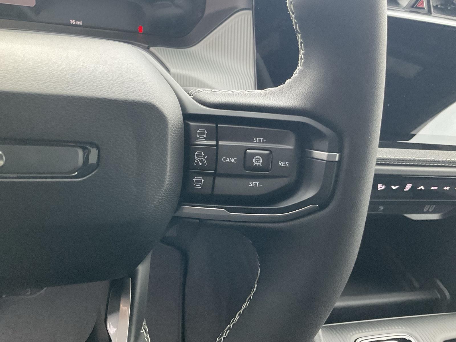 New 2026 Jeep Cherokee for sale in Grand Island NE