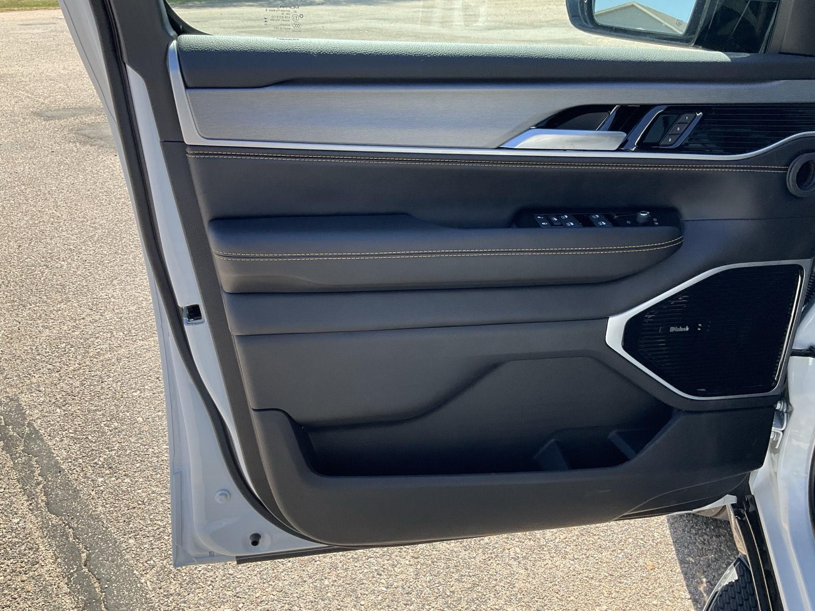New 2026 Jeep Grand Wagoneer for sale in Grand Island NE