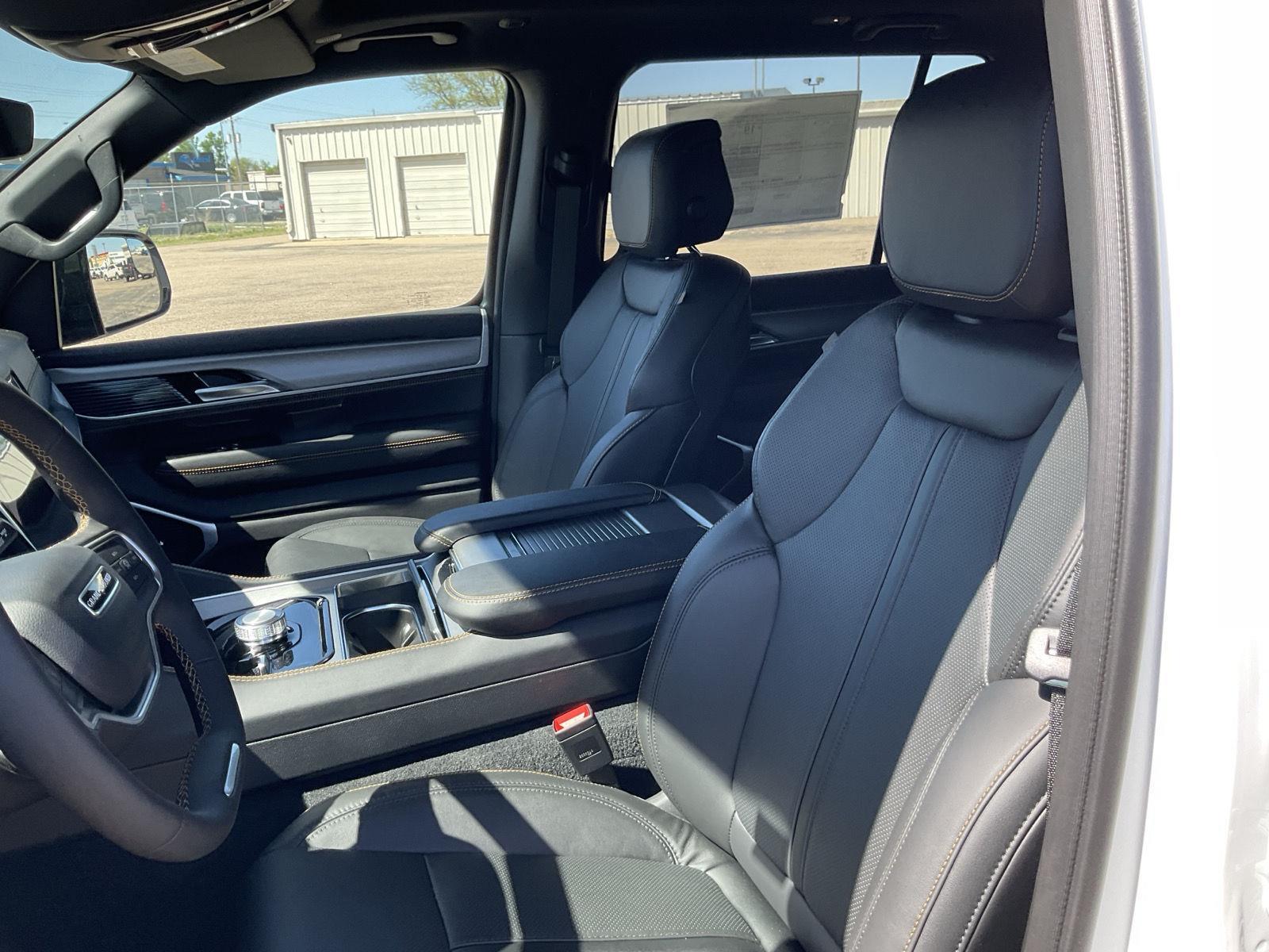 New 2026 Jeep Grand Wagoneer for sale in Grand Island NE