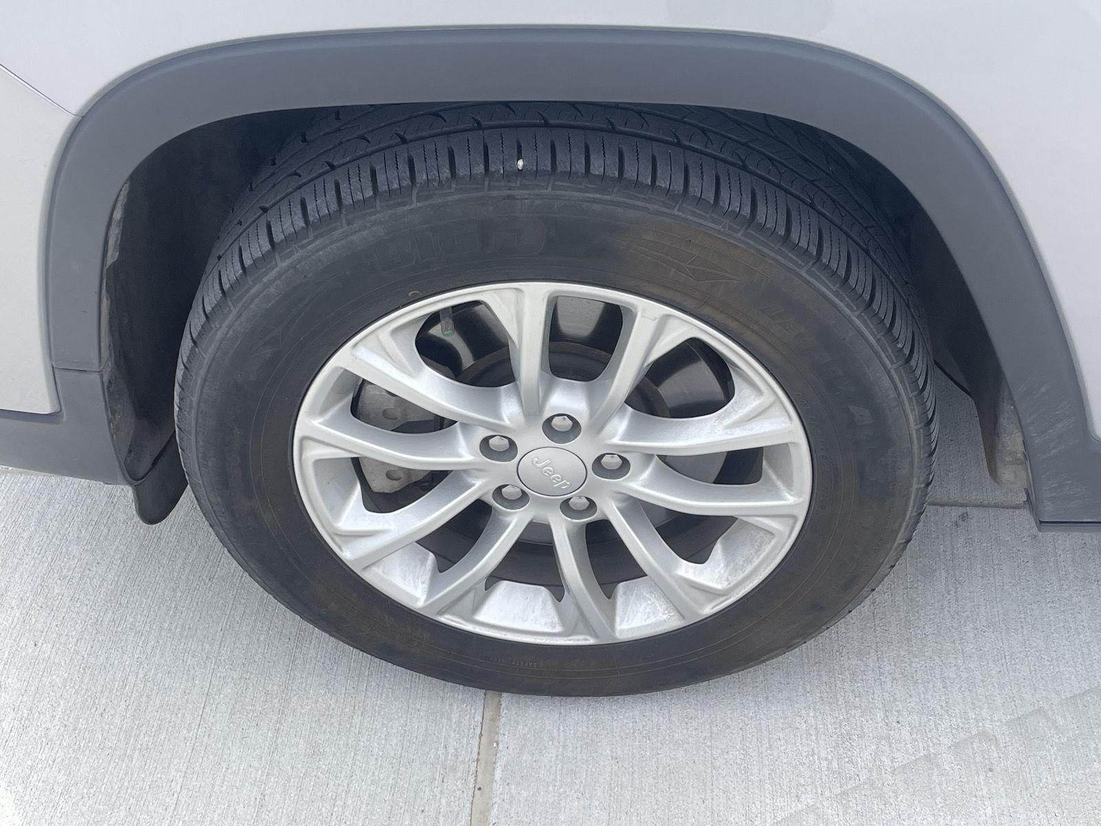 Used 2019 Jeep Cherokee for sale in Grand Island NE