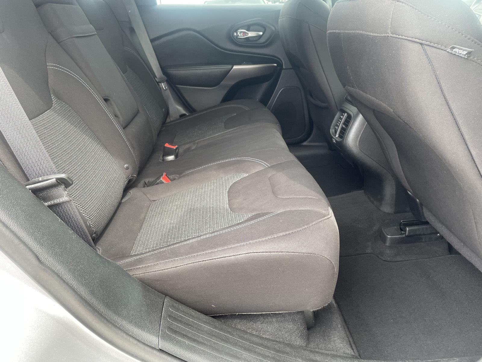 Used 2019 Jeep Cherokee for sale in Grand Island NE