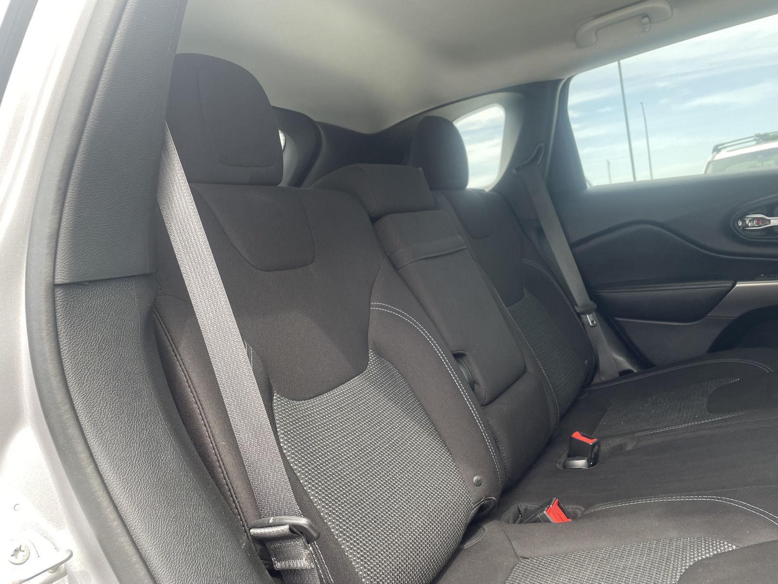 Used 2019 Jeep Cherokee for sale in Grand Island NE