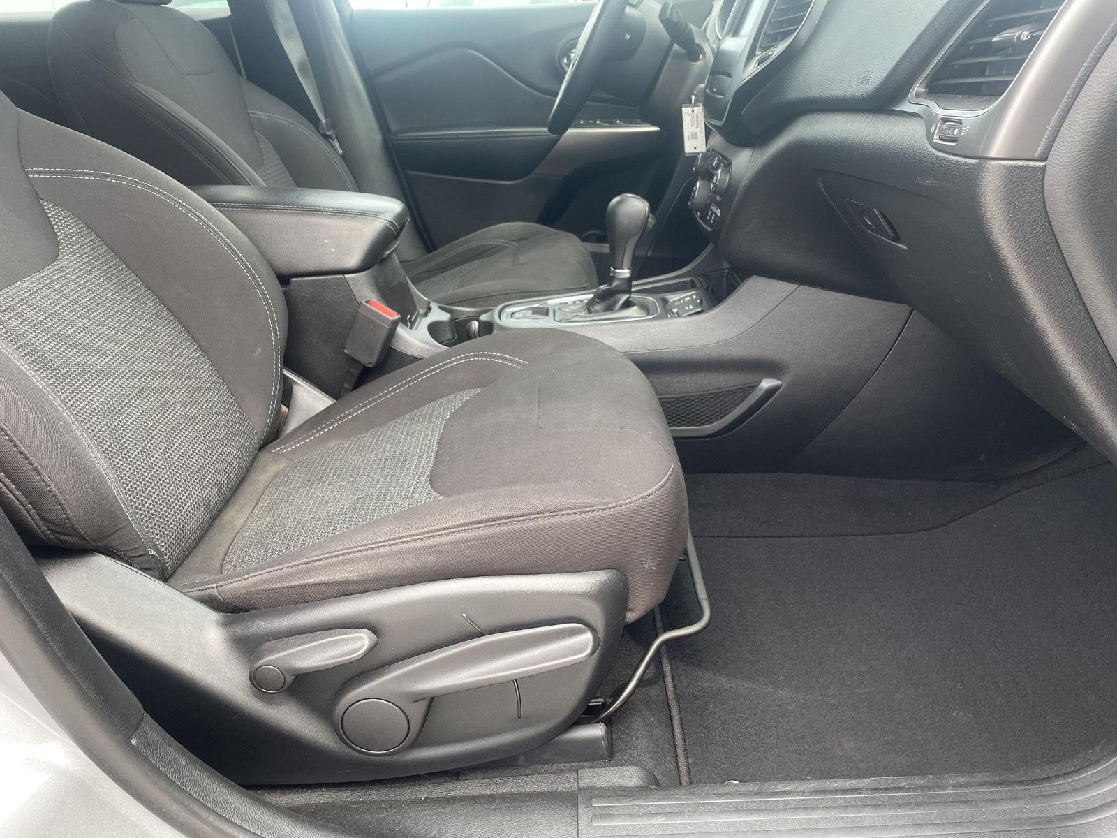 Used 2019 Jeep Cherokee for sale in Grand Island NE
