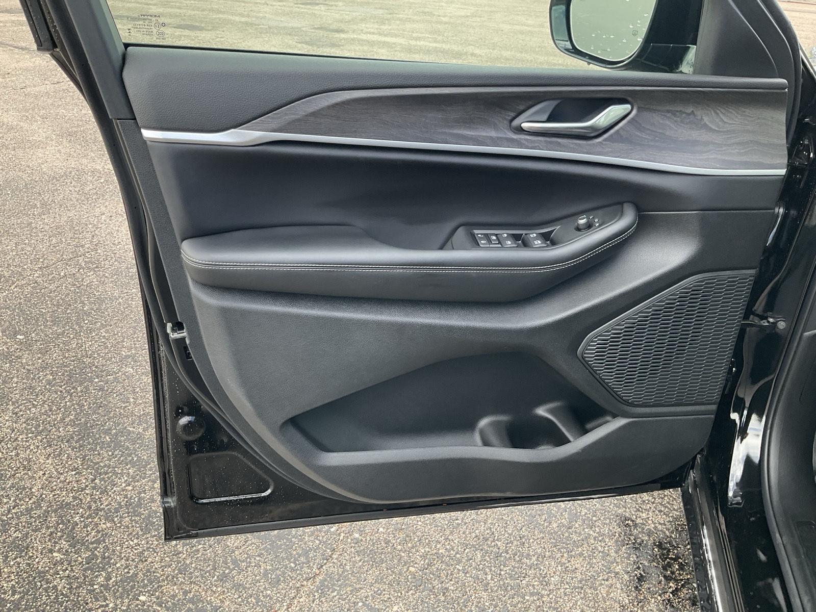 New 2026 Jeep Grand Cherokee L for sale in Grand Island NE