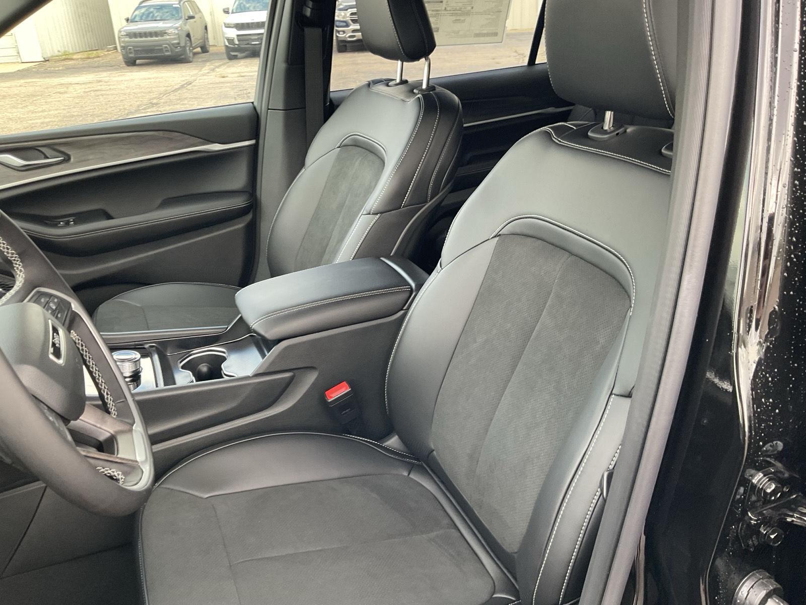 New 2026 Jeep Grand Cherokee L for sale in Grand Island NE