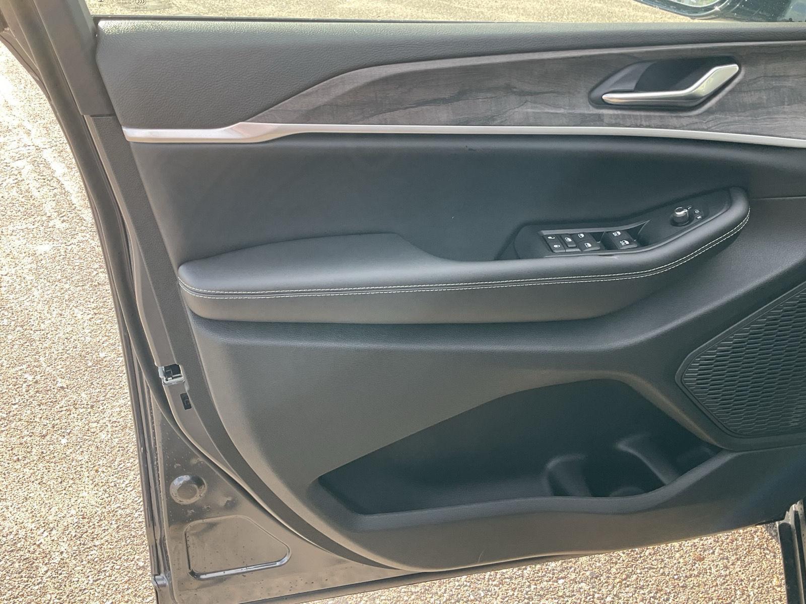 New 2026 Jeep Grand Cherokee L for sale in Grand Island NE