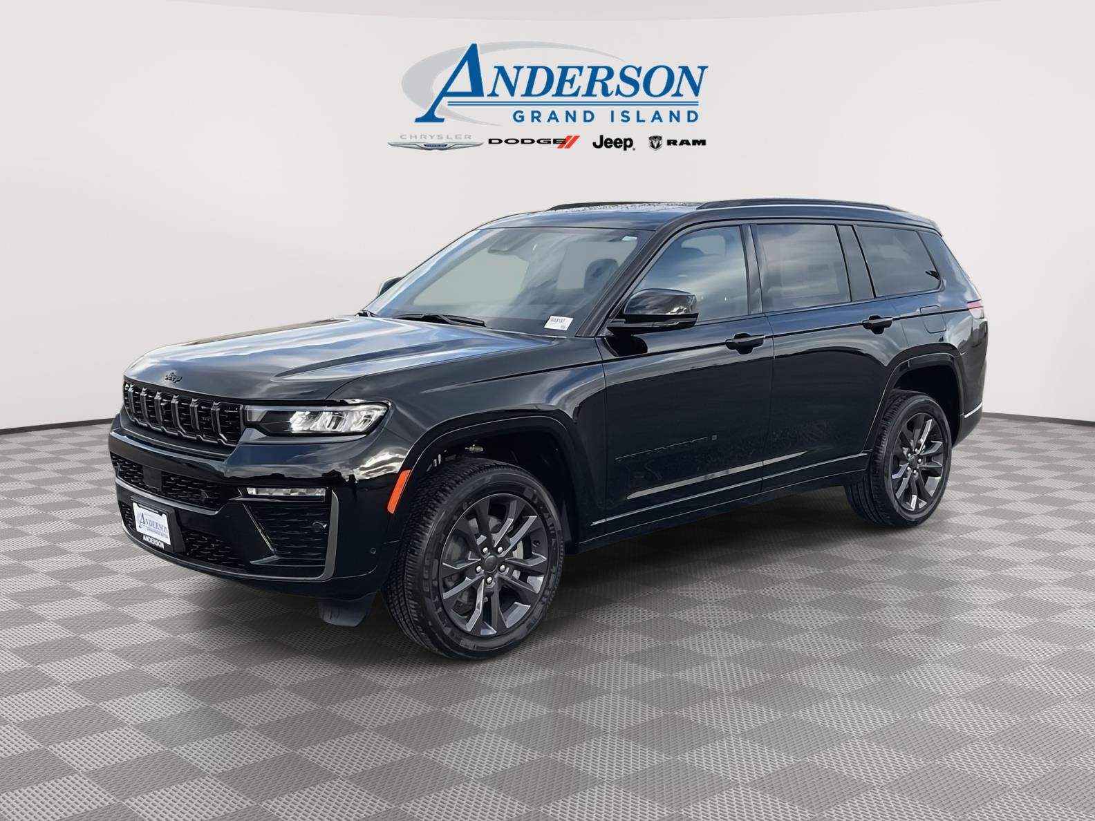 2026 Jeep Grand Cherokee L Limited Reserve 4x4's photo