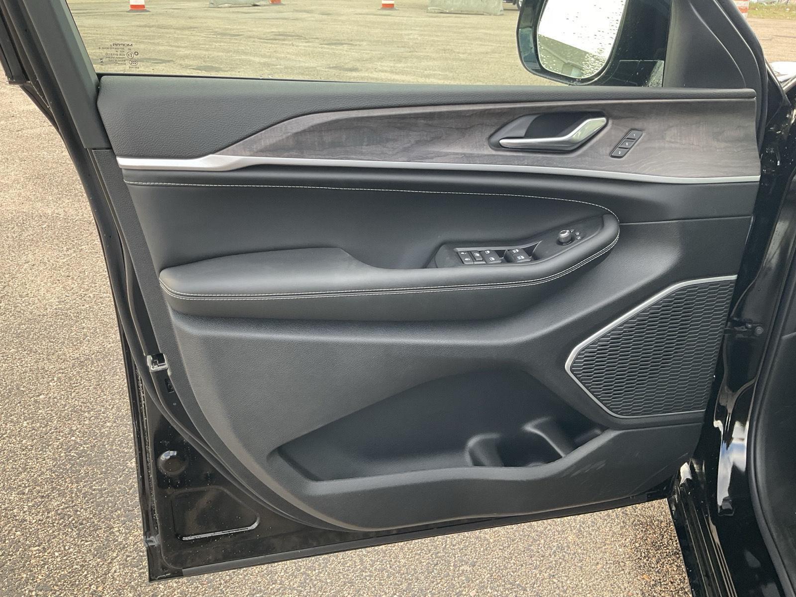 New 2026 Jeep Grand Cherokee L for sale in Grand Island NE