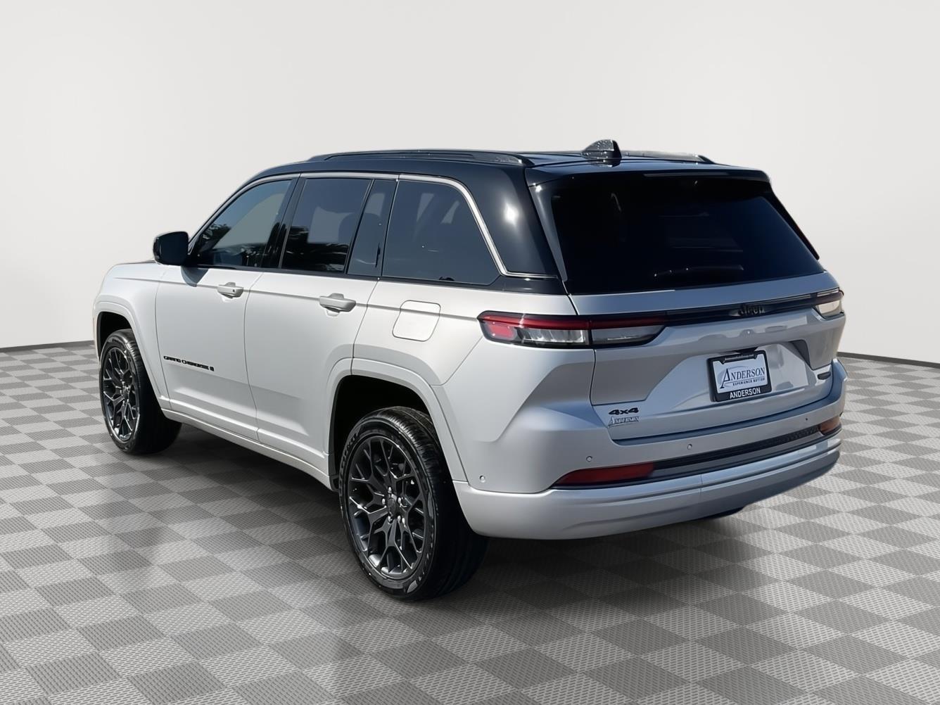New 2026 Jeep Grand Cherokee for sale in Grand Island NE