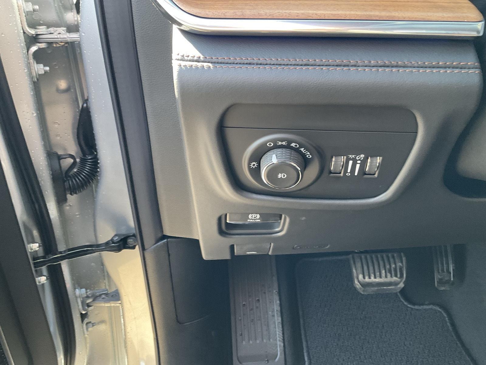 New 2026 Jeep Grand Cherokee for sale in Grand Island NE