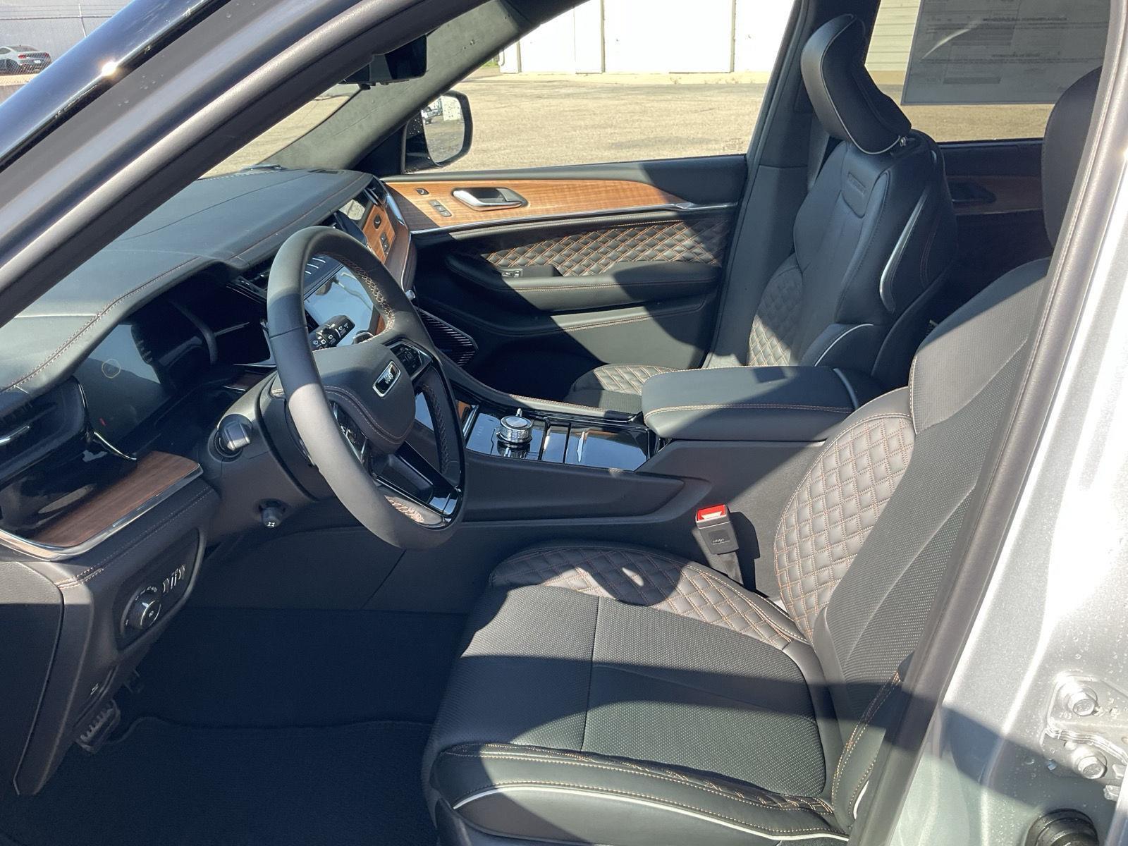 New 2026 Jeep Grand Cherokee for sale in Grand Island NE