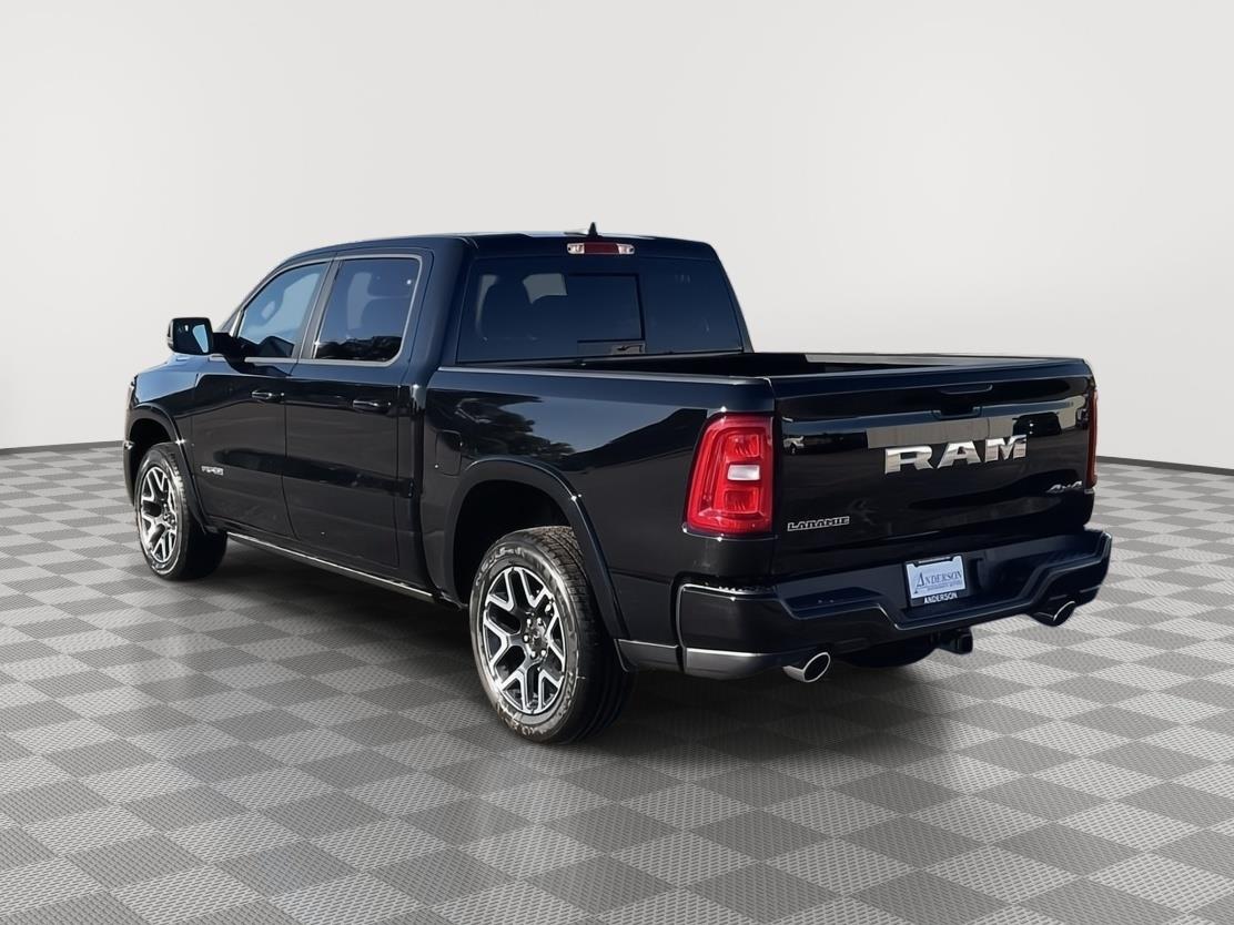 Vehicle photo 3