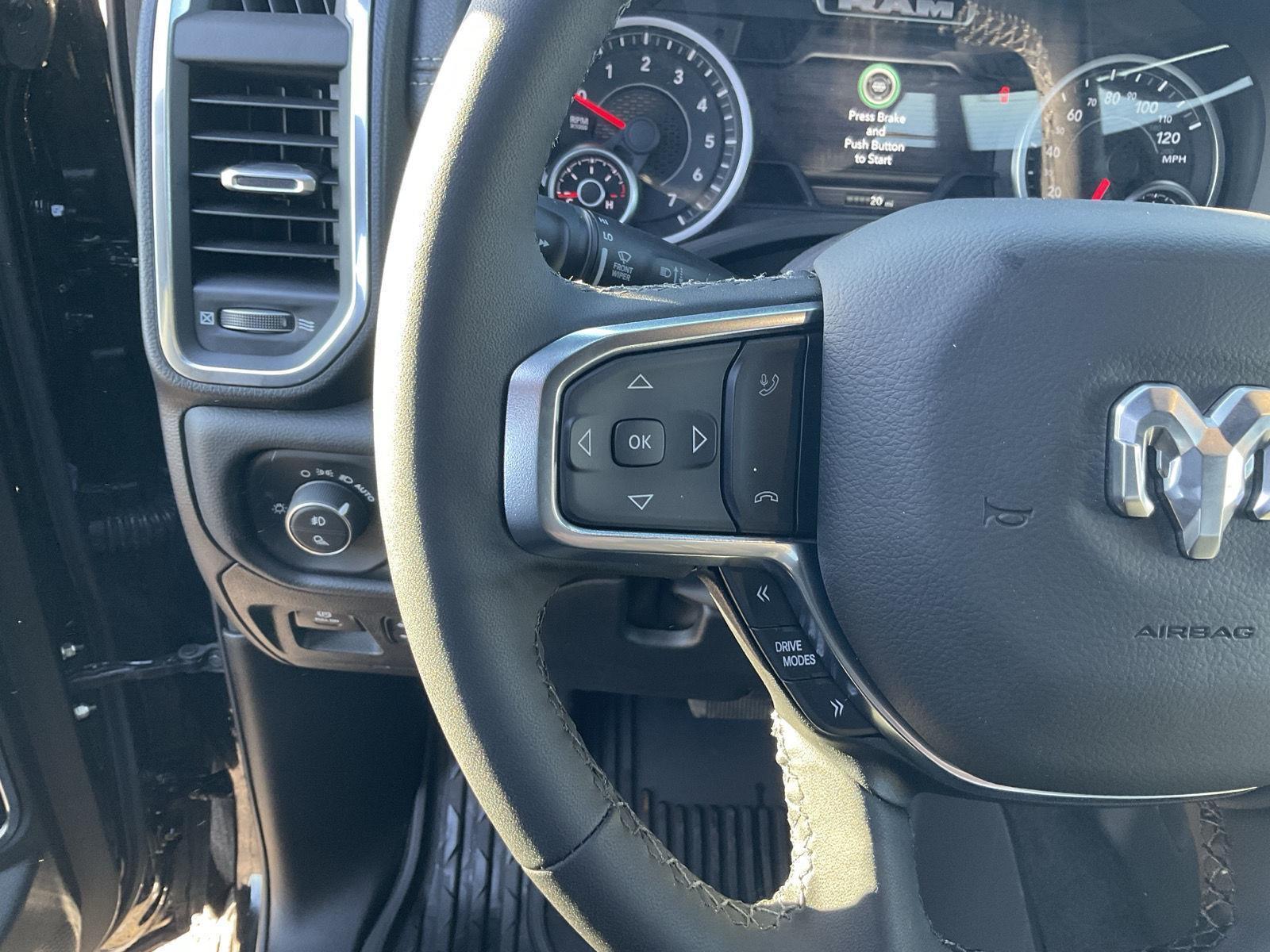 Vehicle photo 10