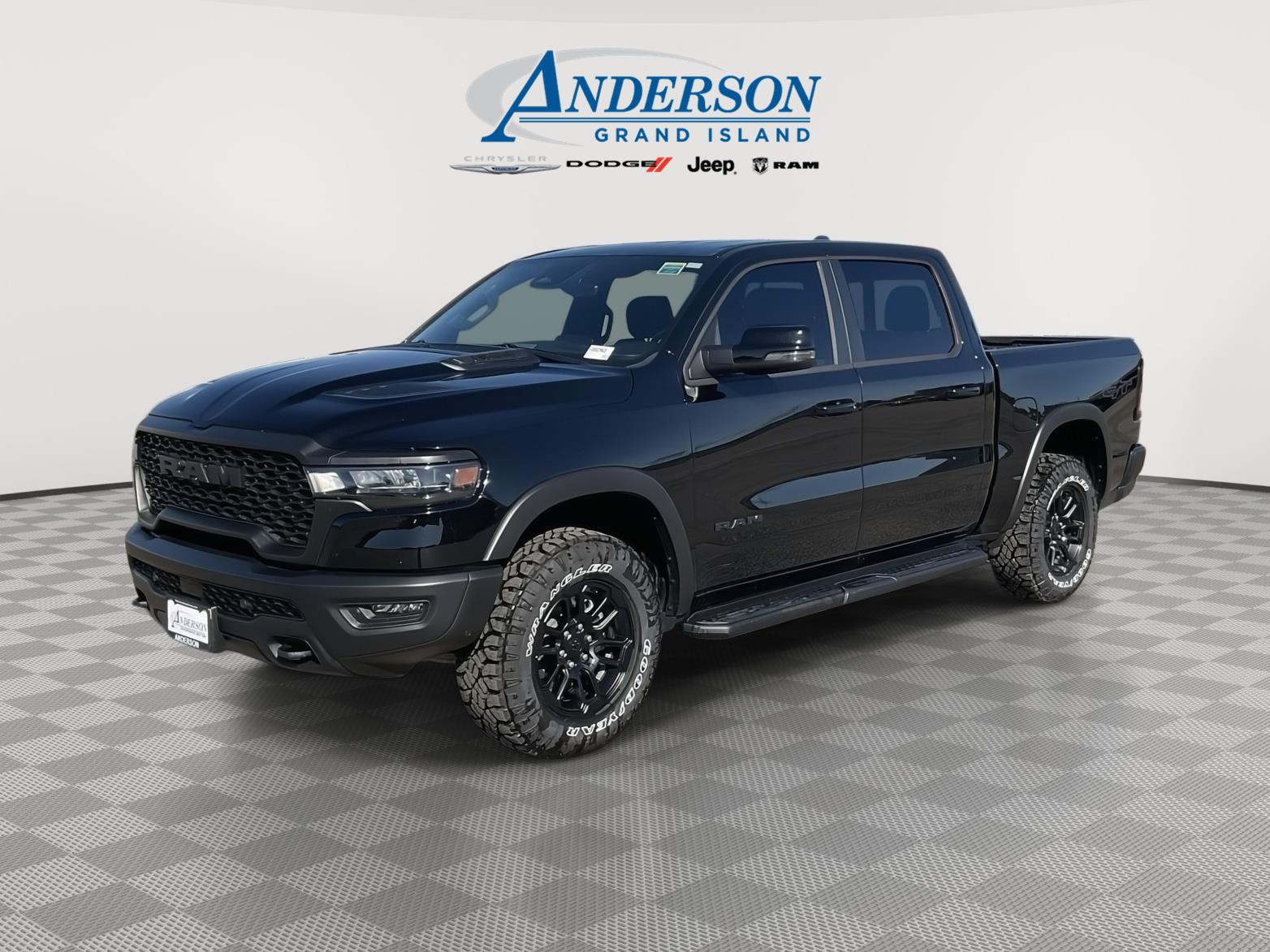 Diamond Black Crystal Pearlcoat 2026 RAM 1500 Pickup Truck Four-Wheel Drive 8-Speed Automatic