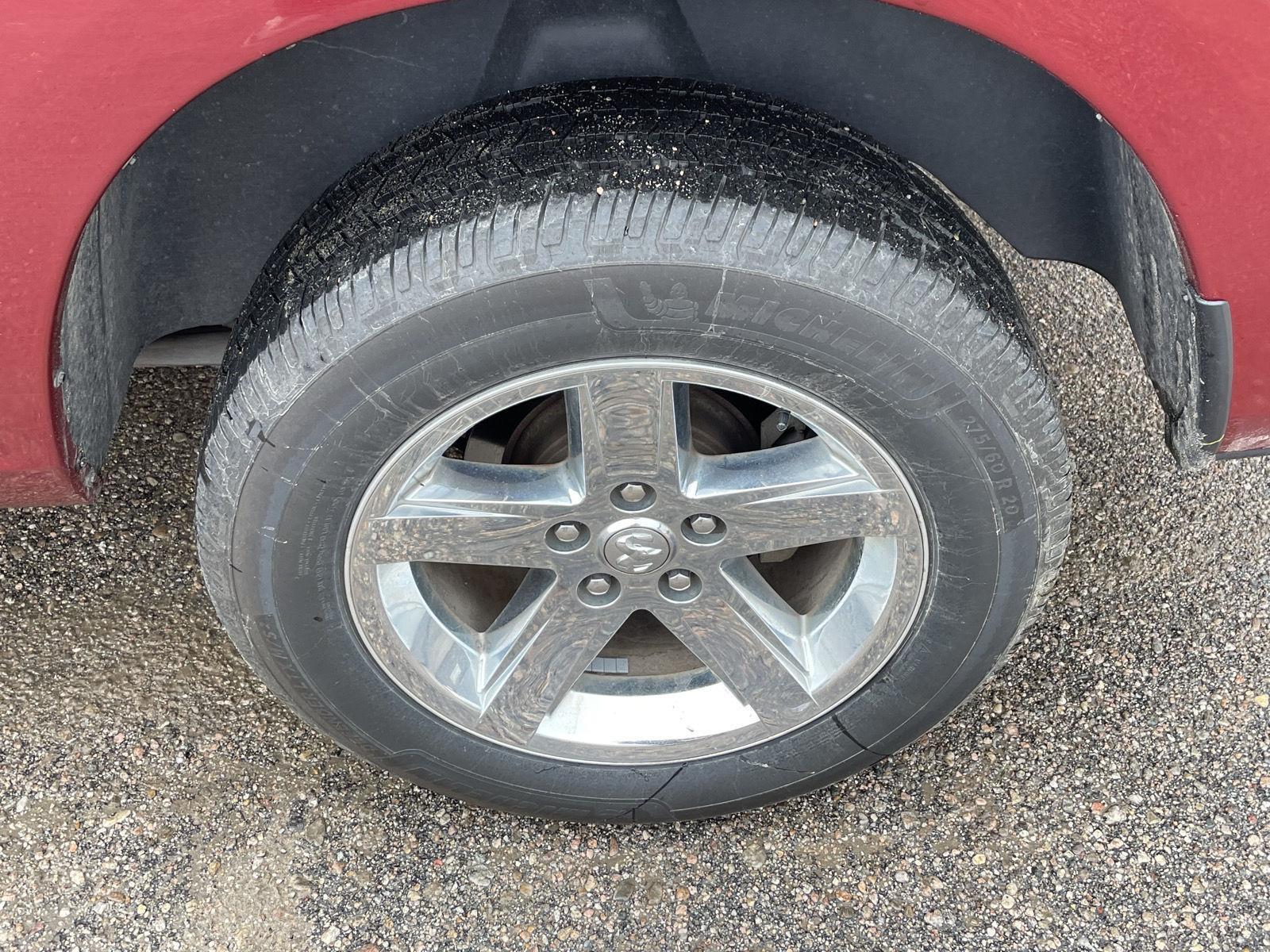 Vehicle photo 10