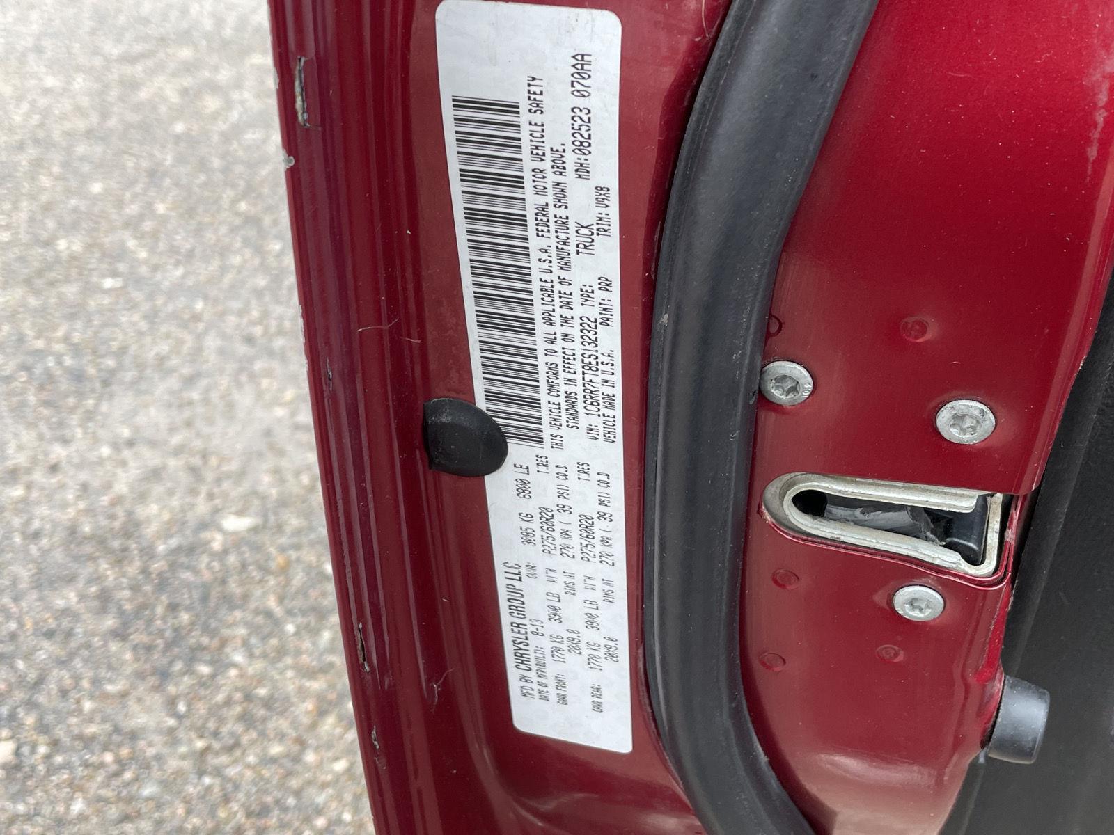 Vehicle photo 11
