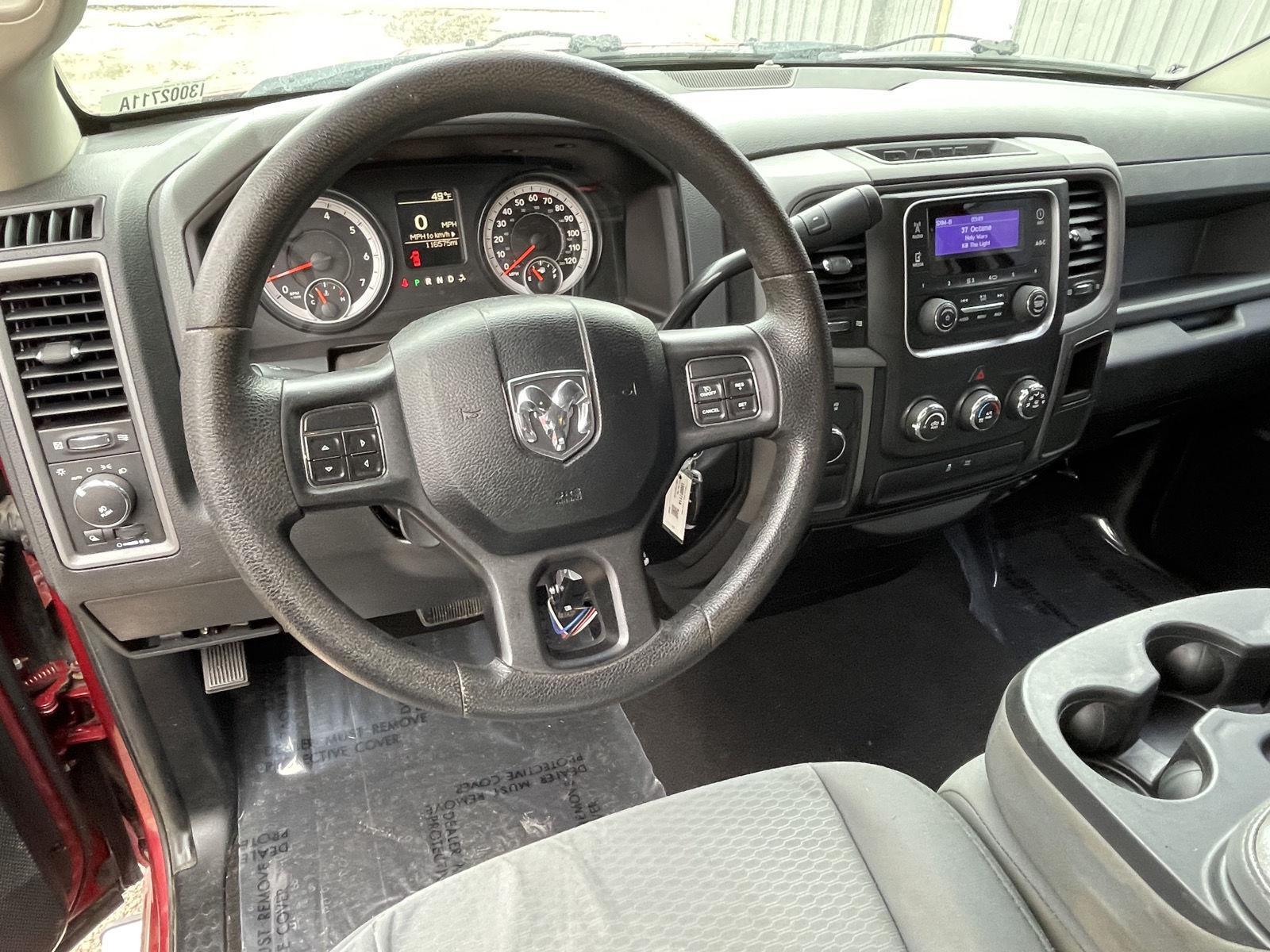 Vehicle photo 13