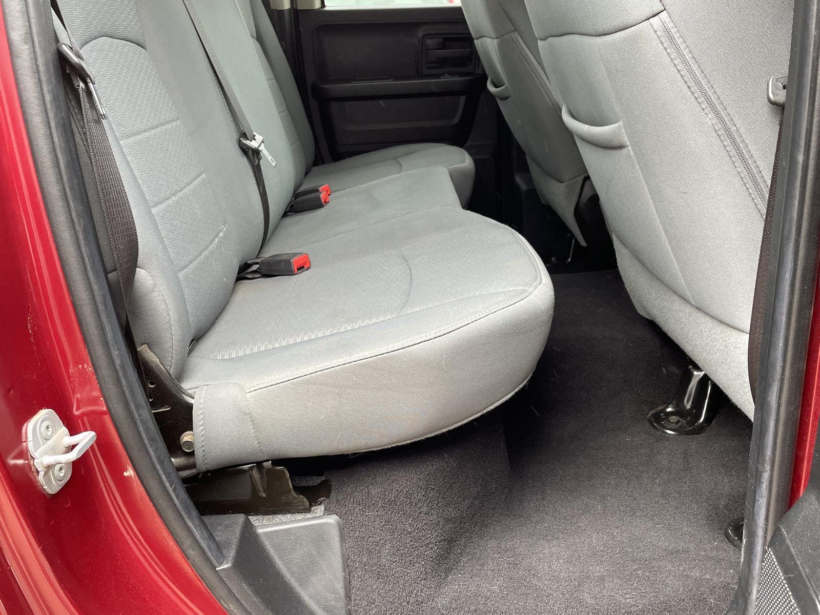 Vehicle photo 18