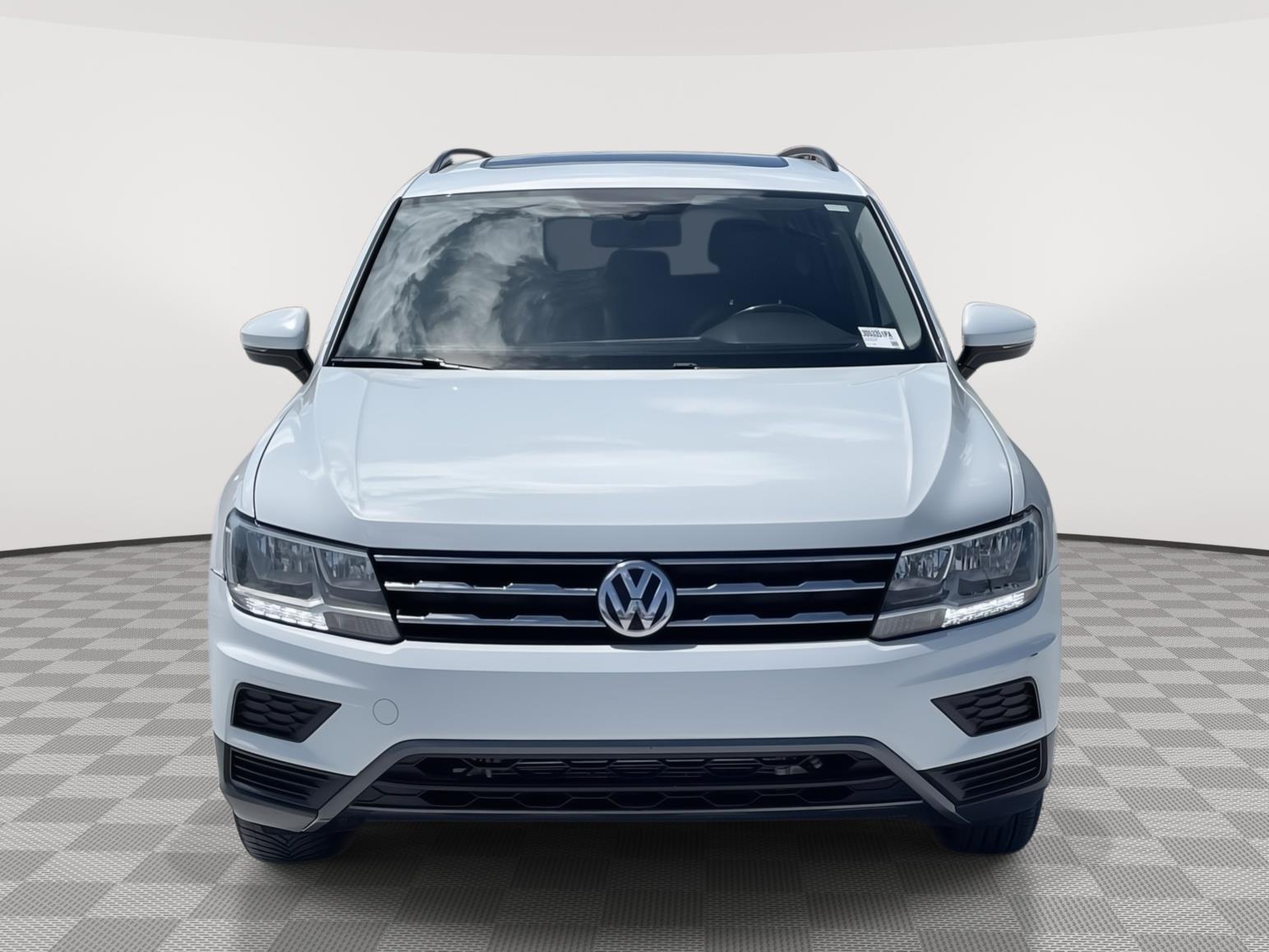 Vehicle photo 9