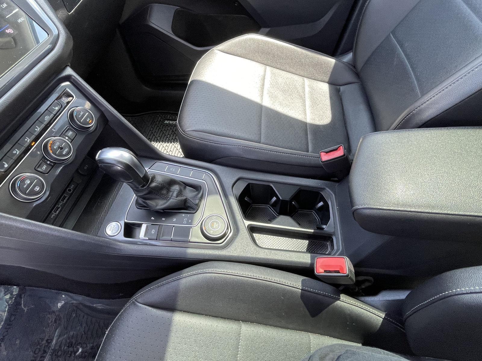 Vehicle photo 14