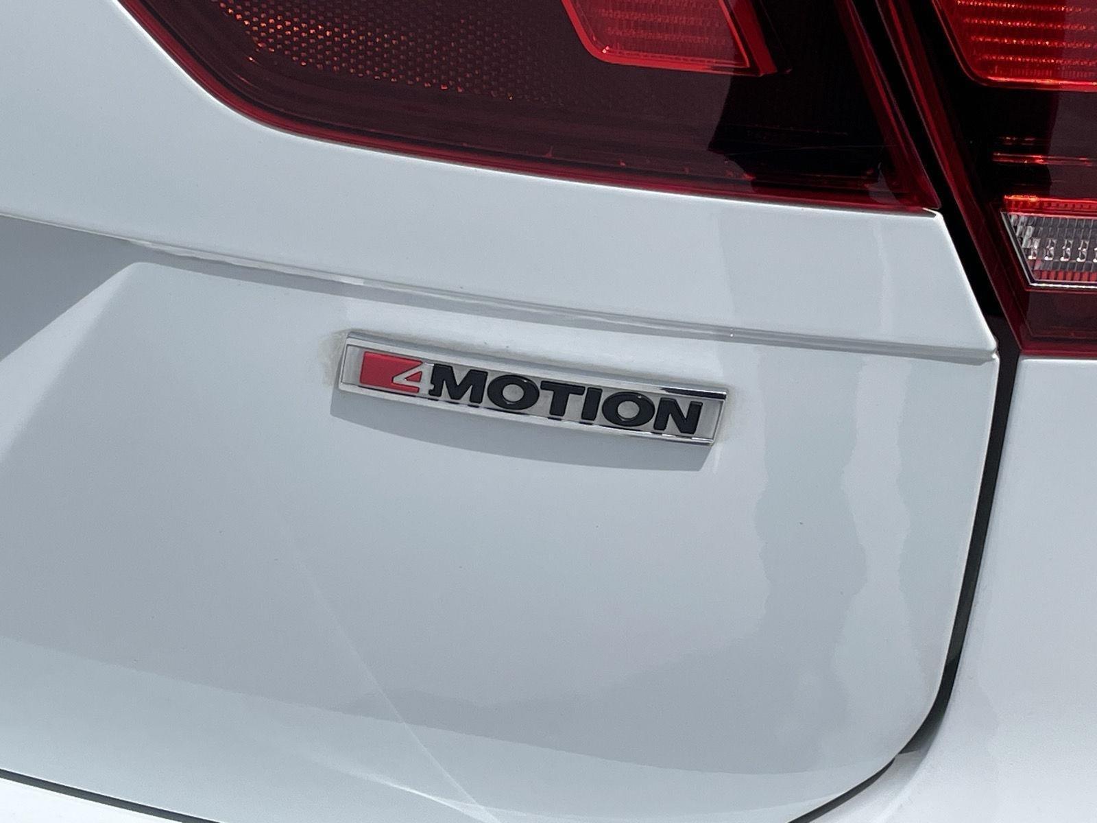 Vehicle photo 21