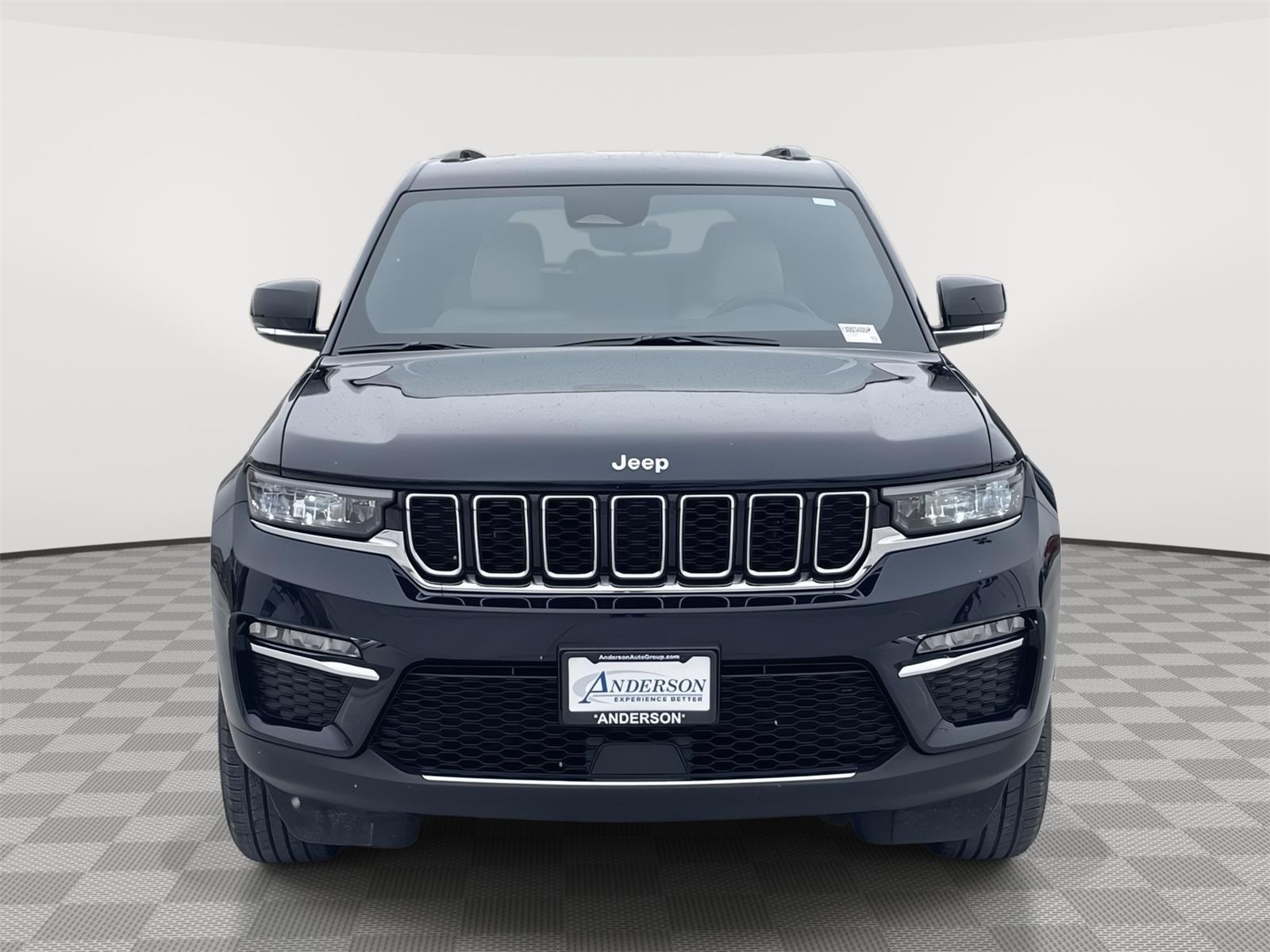 Vehicle photo 9