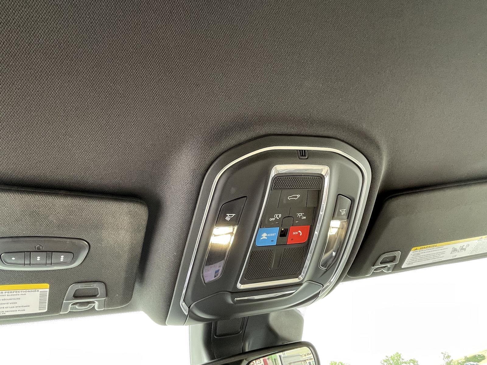 Vehicle photo 16