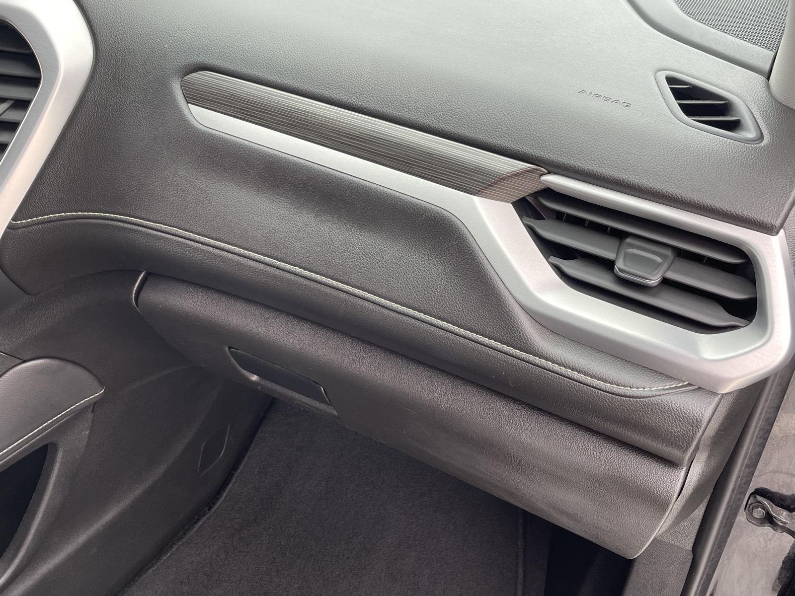 Used 2023 GMC Acadia for sale in Grand Island NE