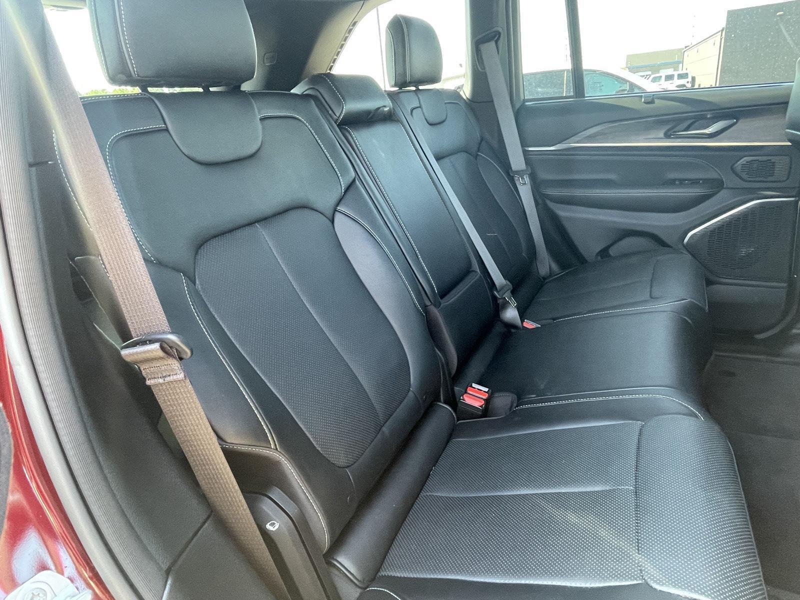 Pre-Owned 2024 Jeep Grand Cherokee for sale in Grand Island NE