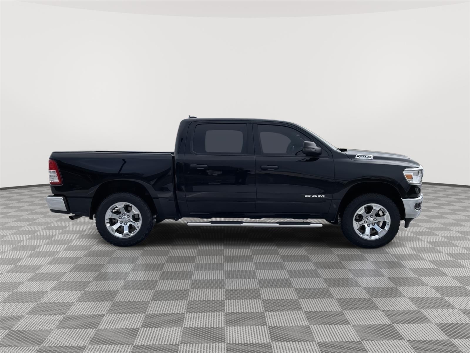 View vehicle photo 7