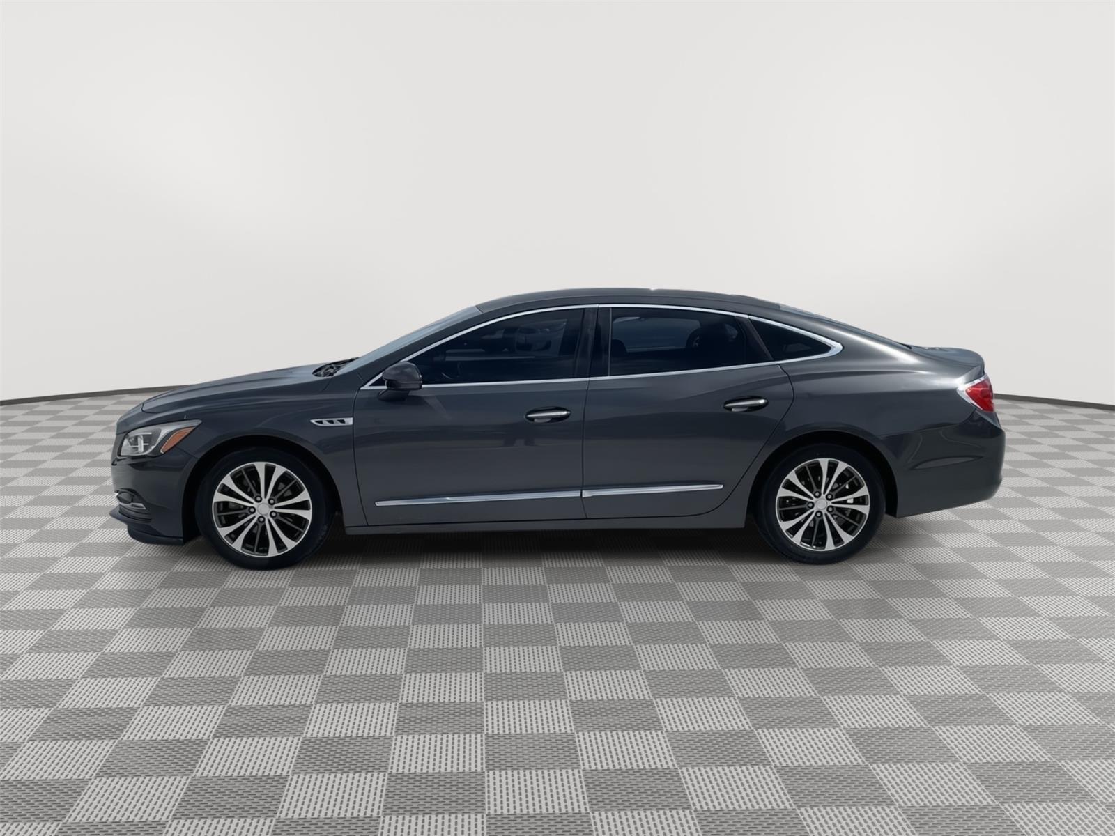 Vehicle photo 2