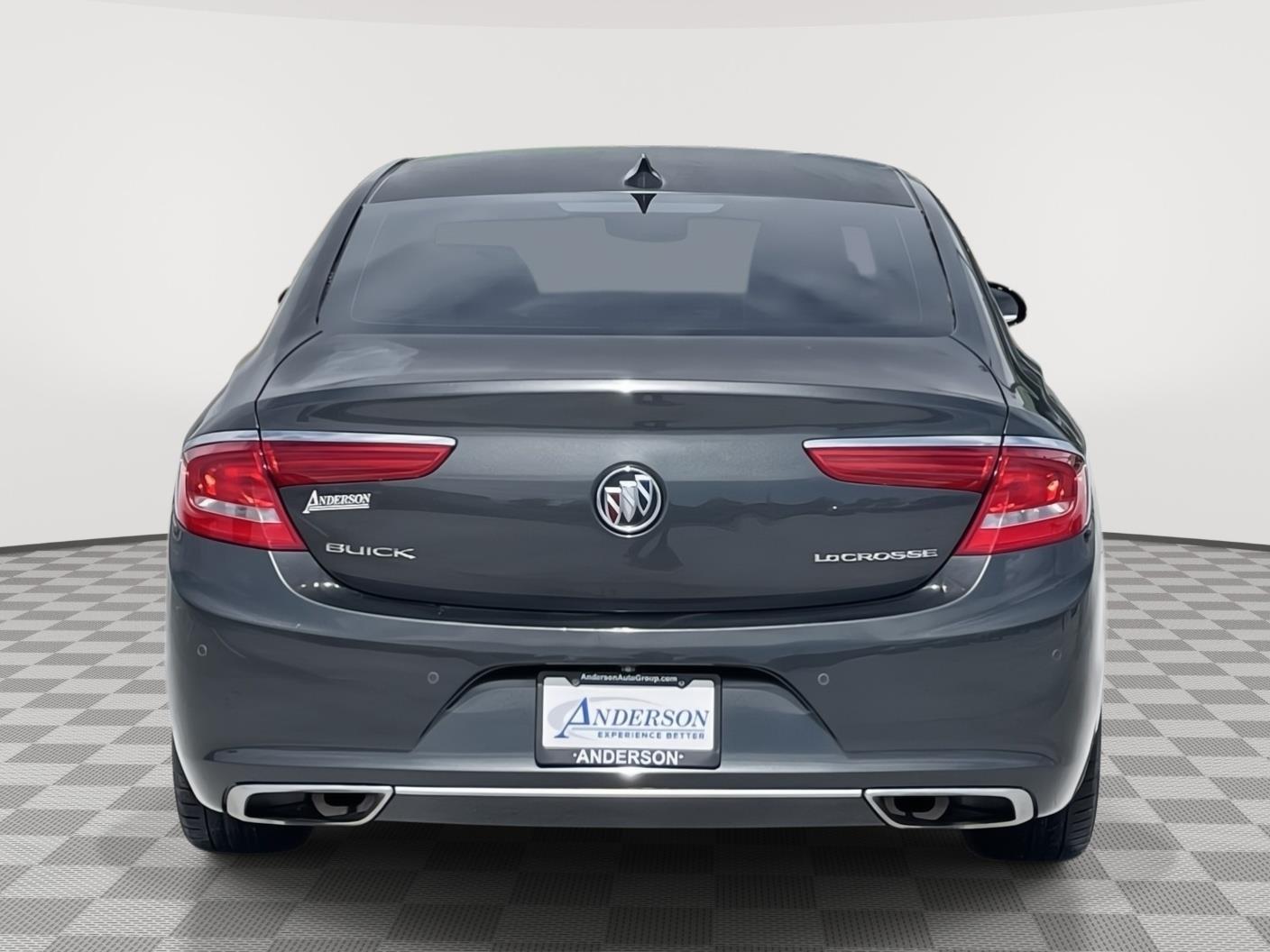 Vehicle photo 5