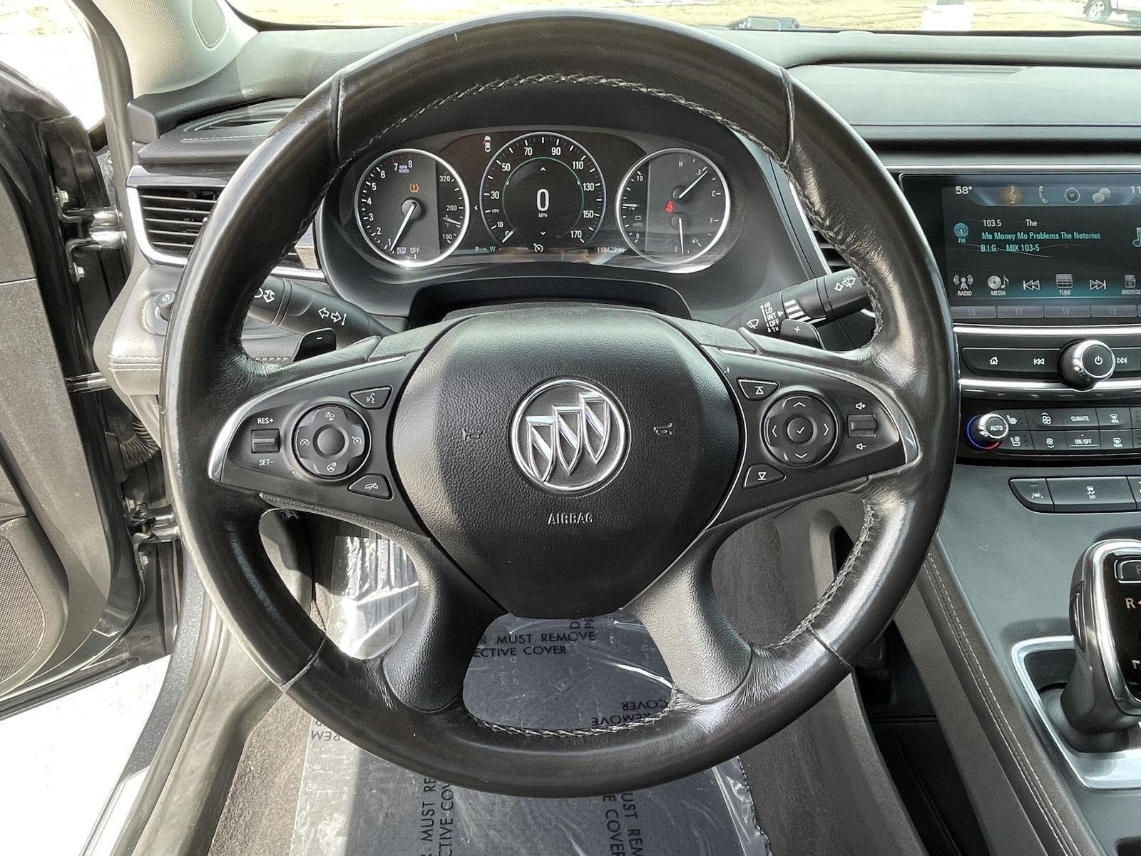 Vehicle photo 10
