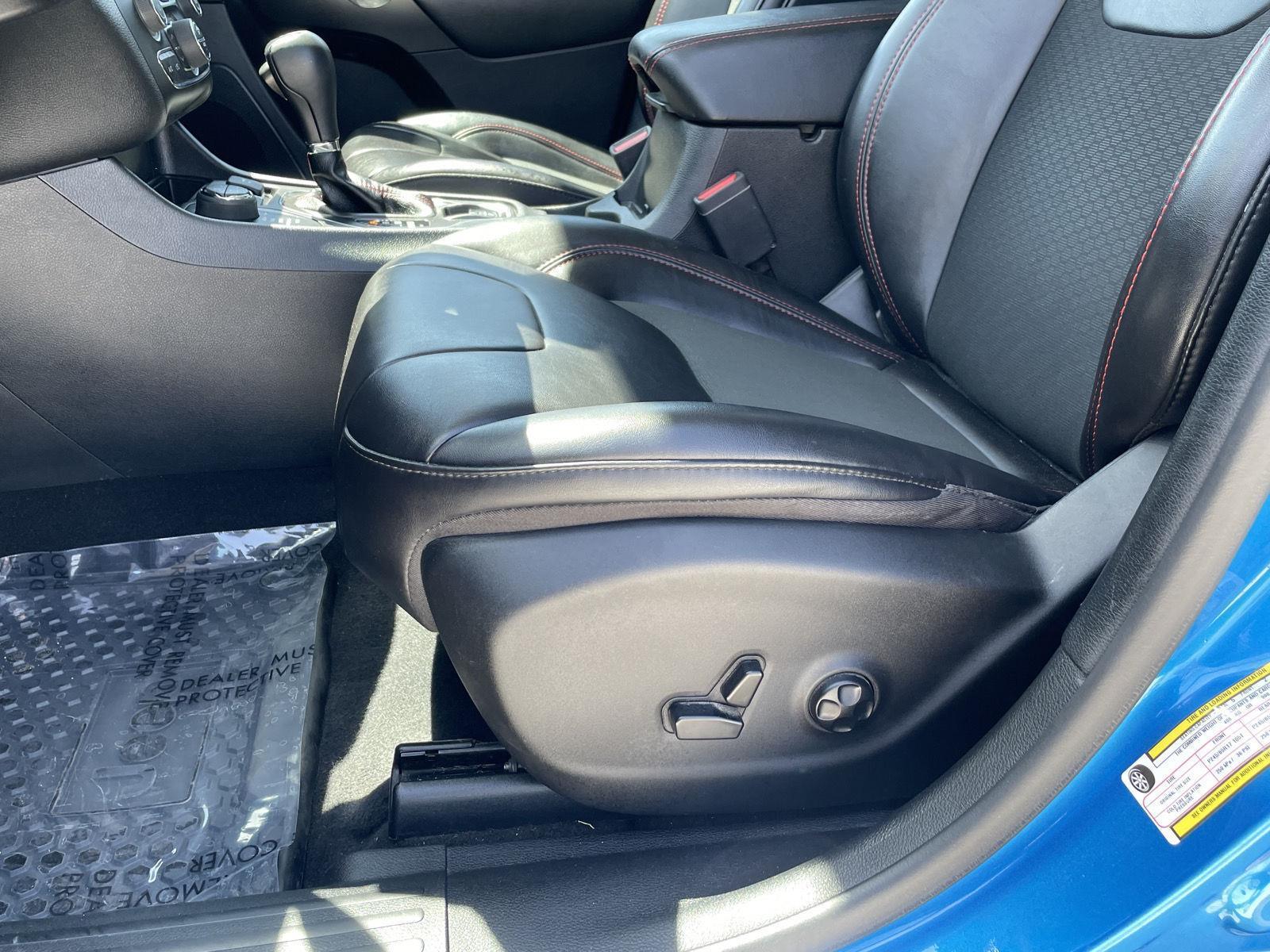 Vehicle photo 17