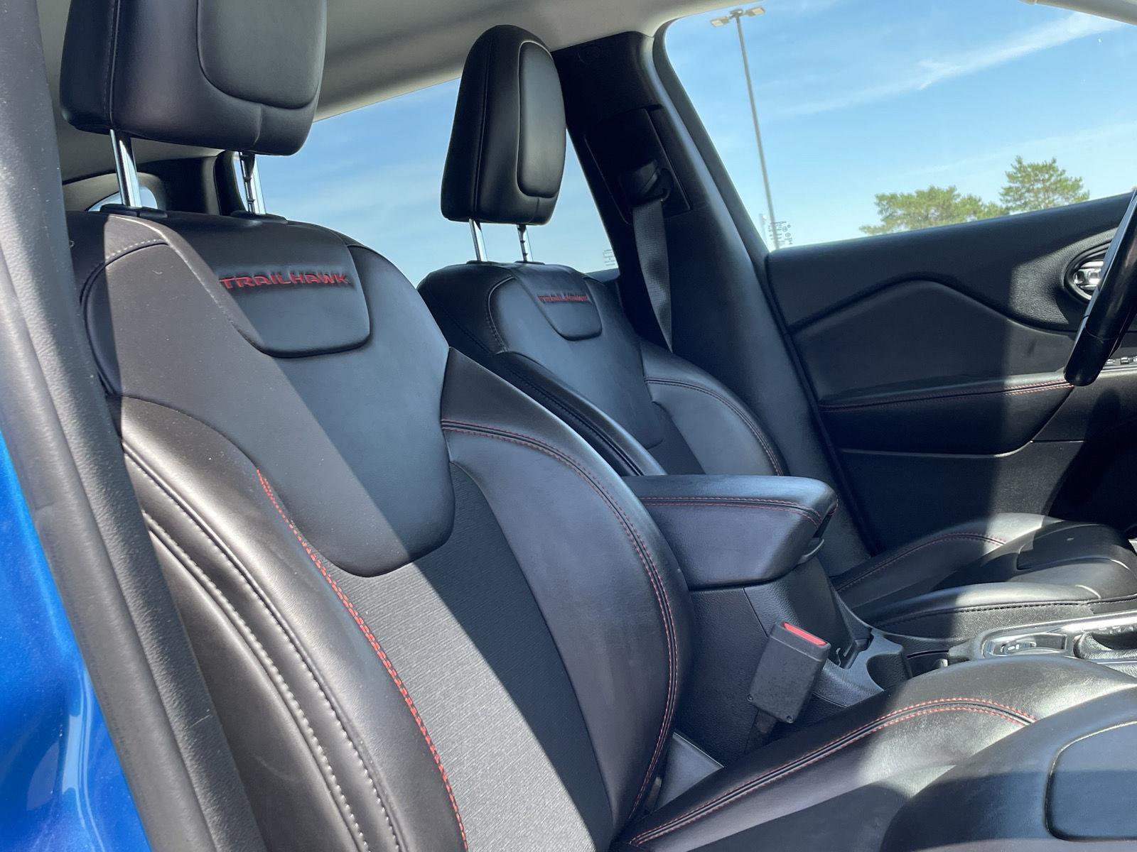 Vehicle photo 22